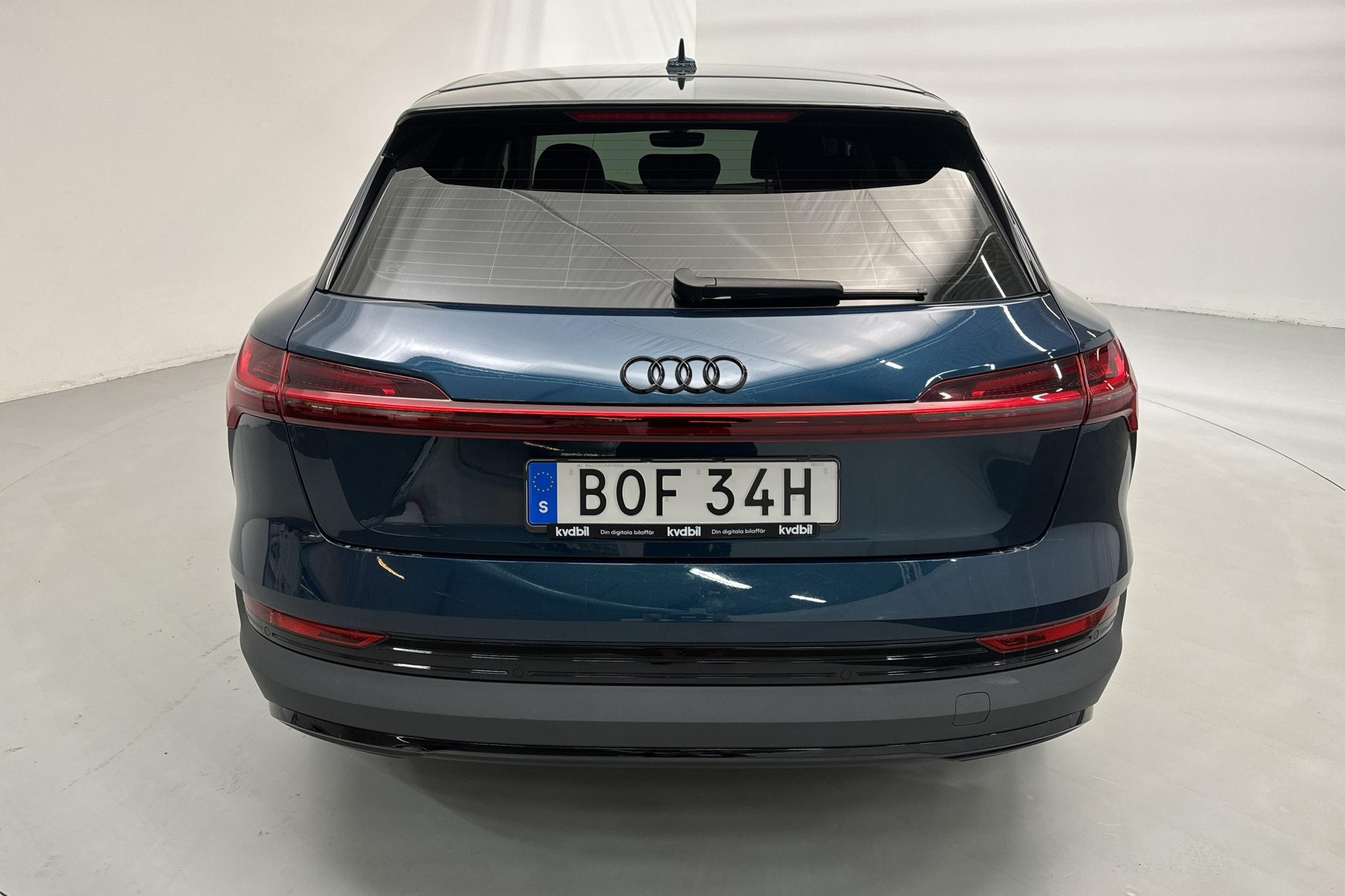 Audi e-tron 55 quattro 95 kWh (360hk) - 33 820 km - Automatyczna - niebieski - 2019