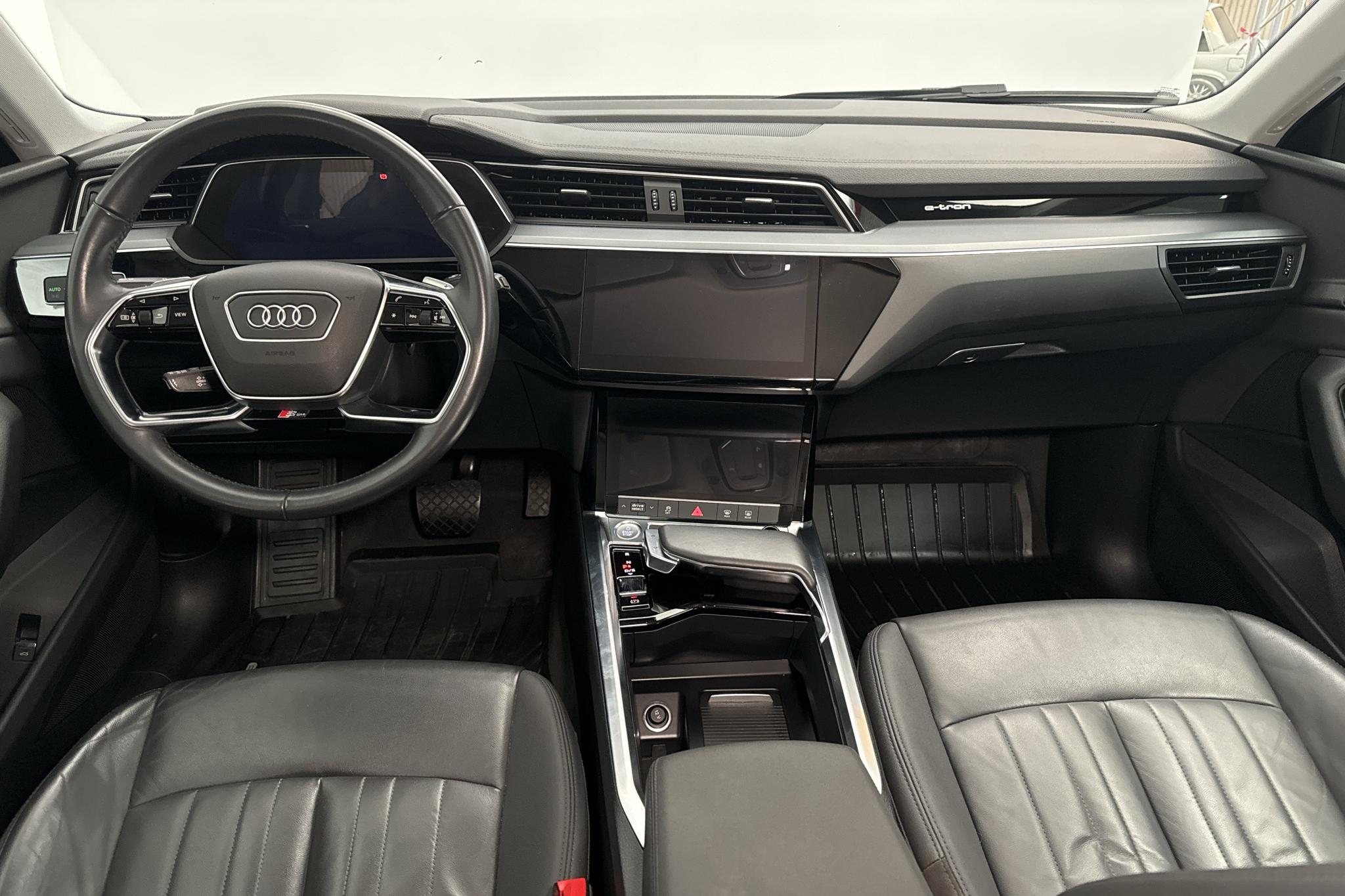 Audi e-tron 55 quattro 95 kWh (360hk) - 33 820 km - Automatyczna - niebieski - 2019