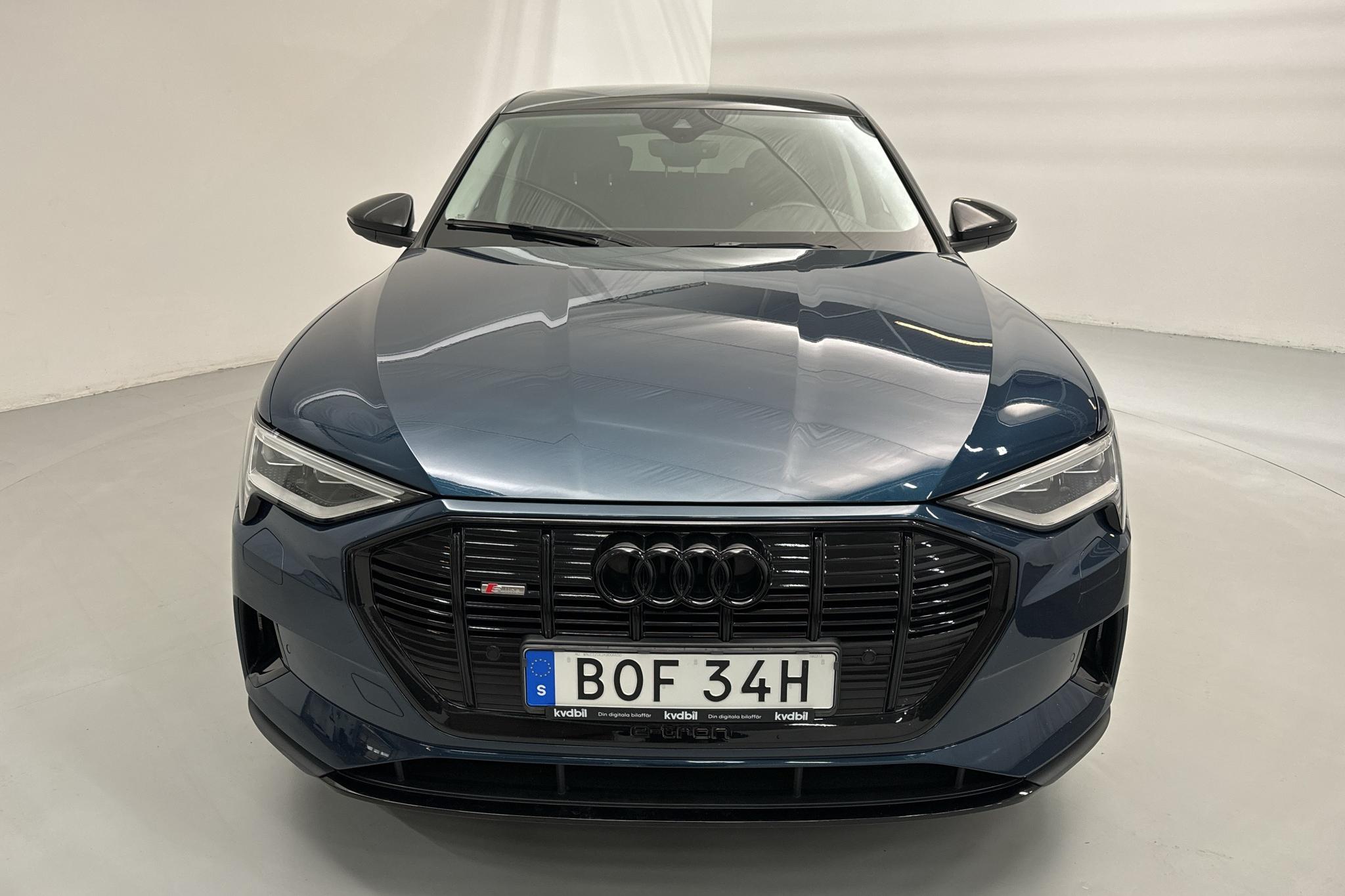 Audi e-tron 55 quattro 95 kWh (360hk) - 33 820 km - Automaatne - sinine - 2019