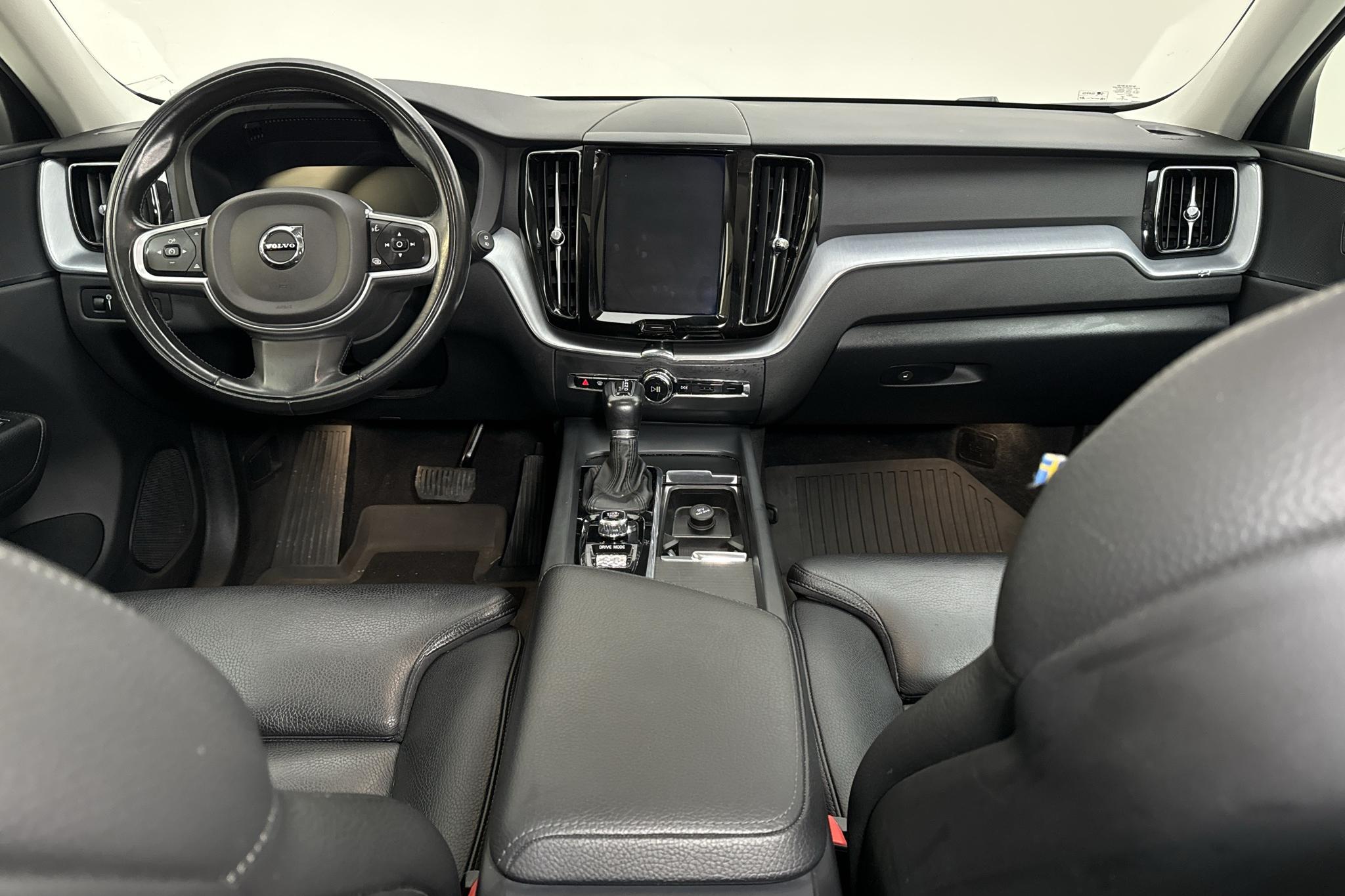 Volvo XC60 D4 AWD (190hk) - 200 210 km - Automatyczna - biały - 2019