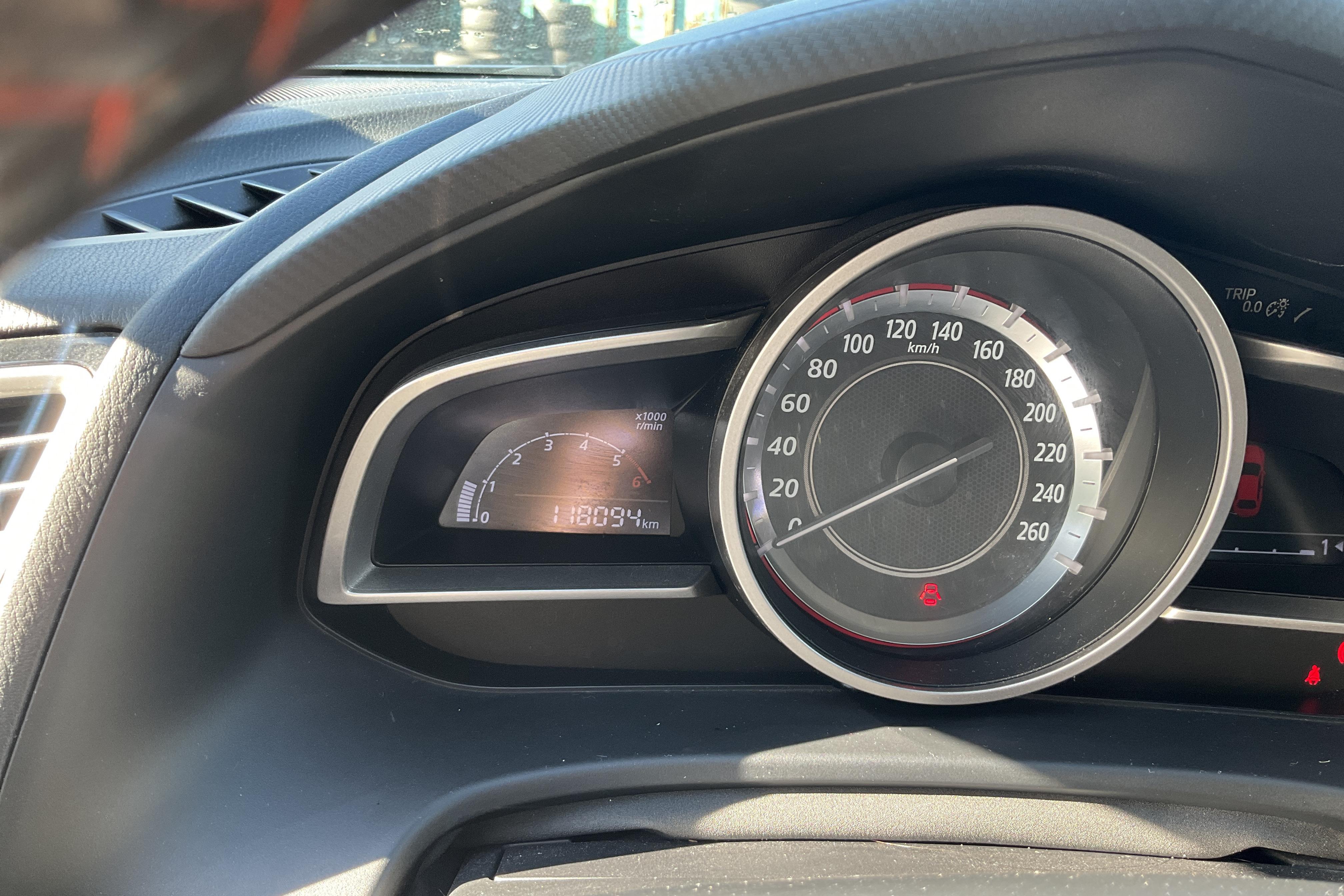 Mazda 3 2.2 DE 5dr (150hk) - 118 110 km - Käsitsi - hall - 2016