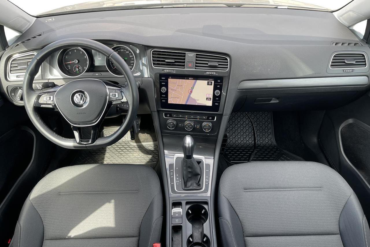 VW Golf VII 1.5 TGI 5dr (130hk) - 21 490 km - Automaatne - hõbe - 2020