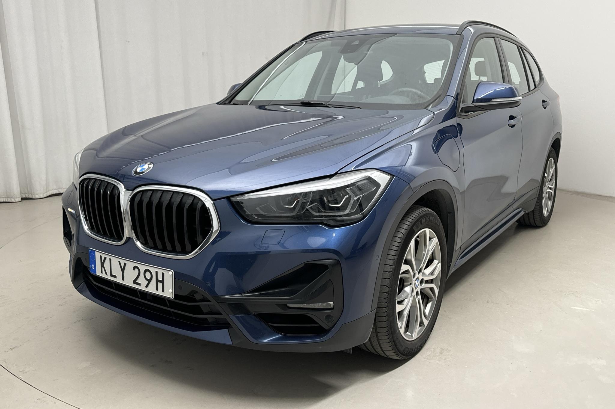 BMW X1 xDrive25e 9,7 kWh LCI, F48 (220hk) - 5 043 mil - Automat - blå - 2021