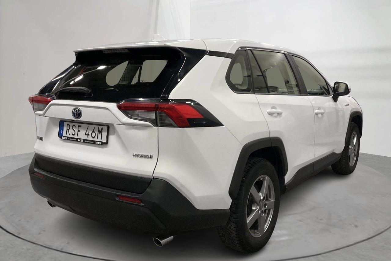 Toyota RAV4 2.5 HSD AWD (222hk) - 12 934 mil - Automat - vit - 2019