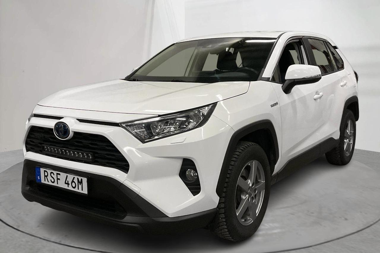 Toyota RAV4 2.5 HSD AWD (222hk) - 12 934 mil - Automat - vit - 2019