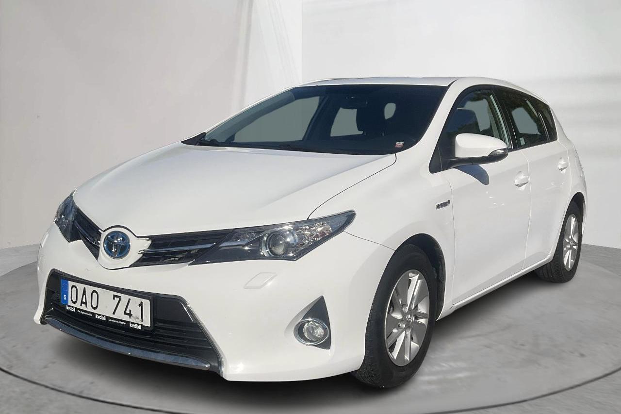 Toyota Auris 1.8 HSD 5dr (99hk) - 226 020 km - Automatic - white - 2013