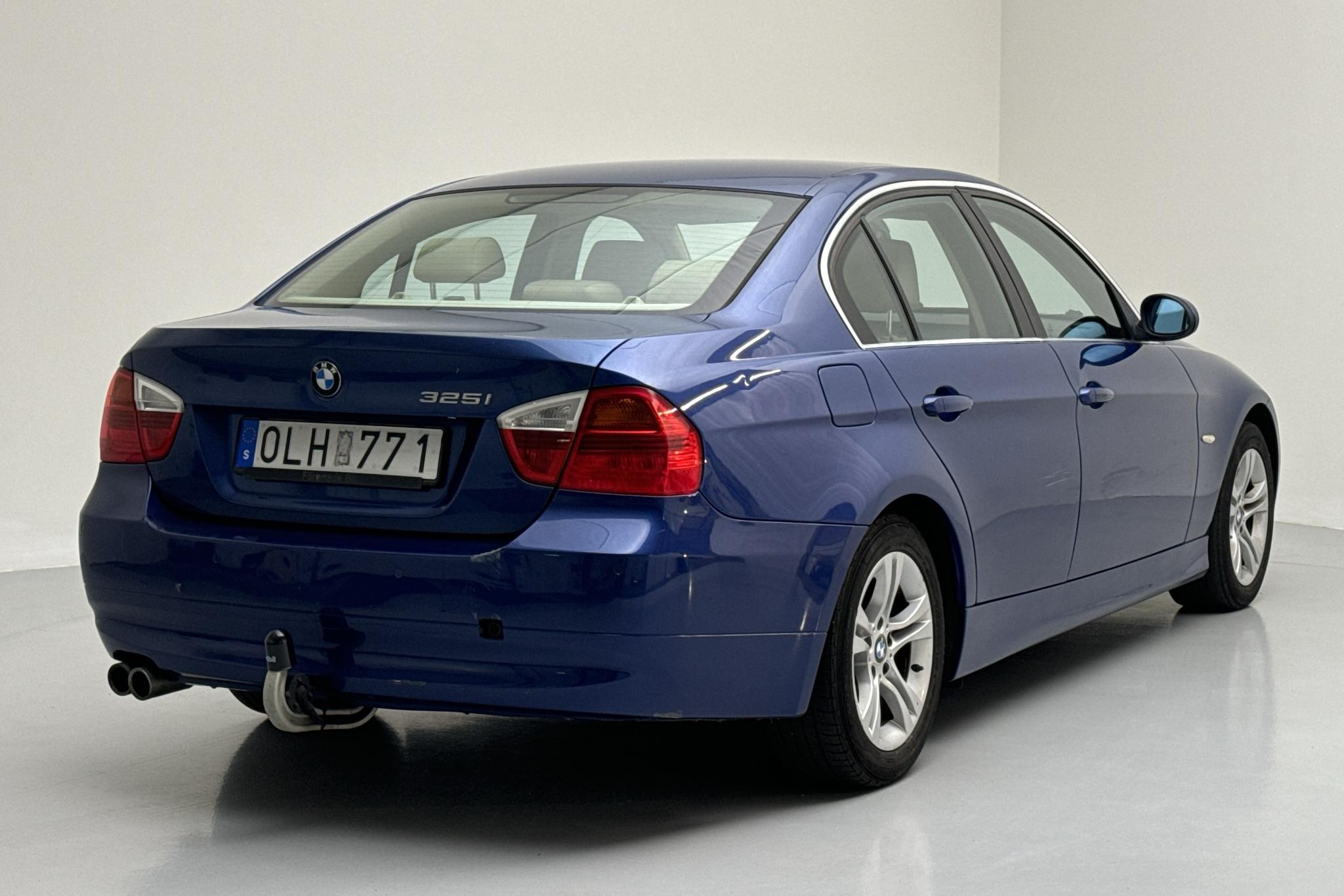 BMW 325i Sedan, E90 (218hk) - 110 820 km - Automaattinen - sininen - 2008