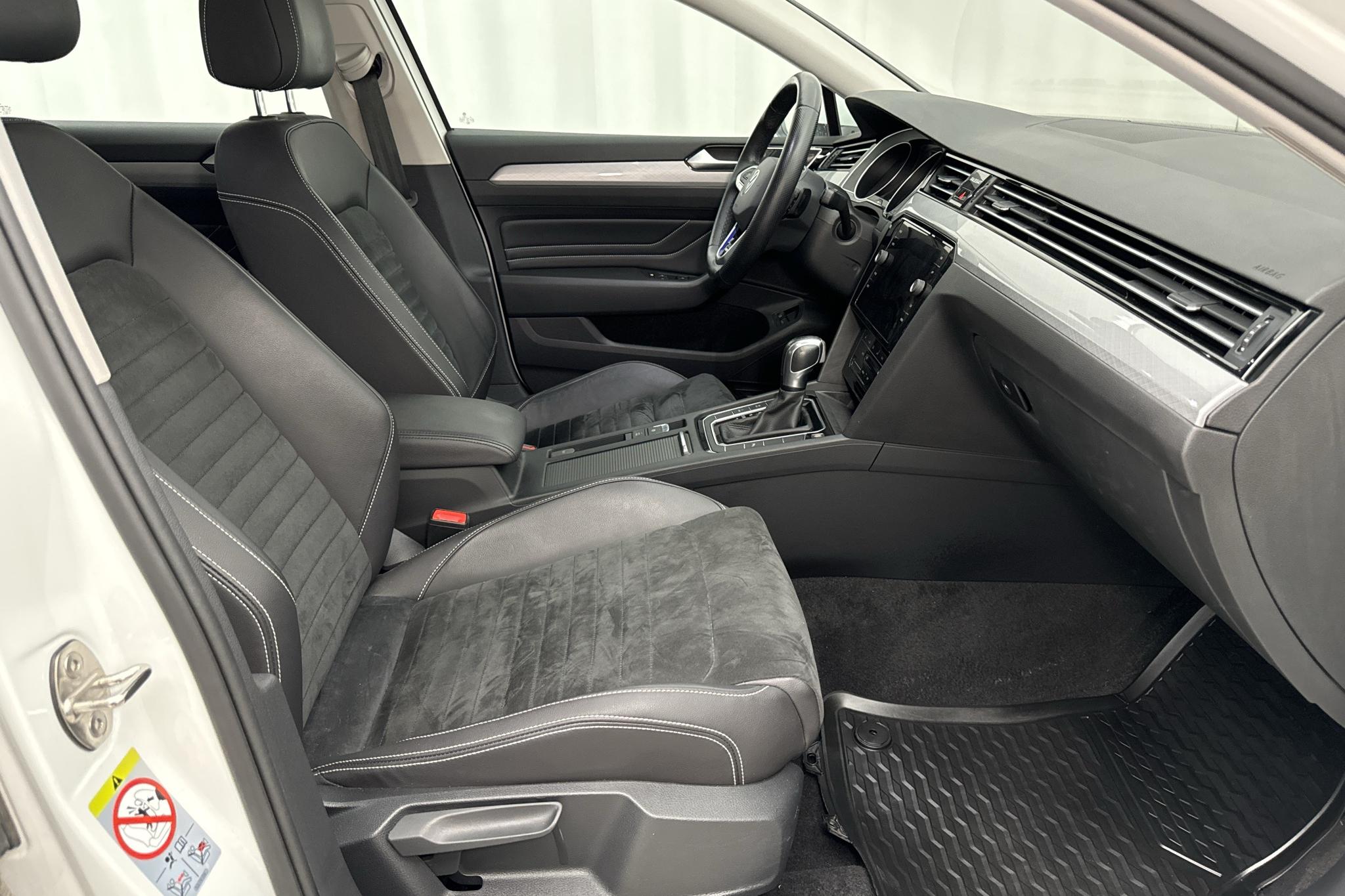 VW Passat 1.4 GTE Sportscombi (218hk) - 126 710 km - Automaattinen - valkoinen - 2021