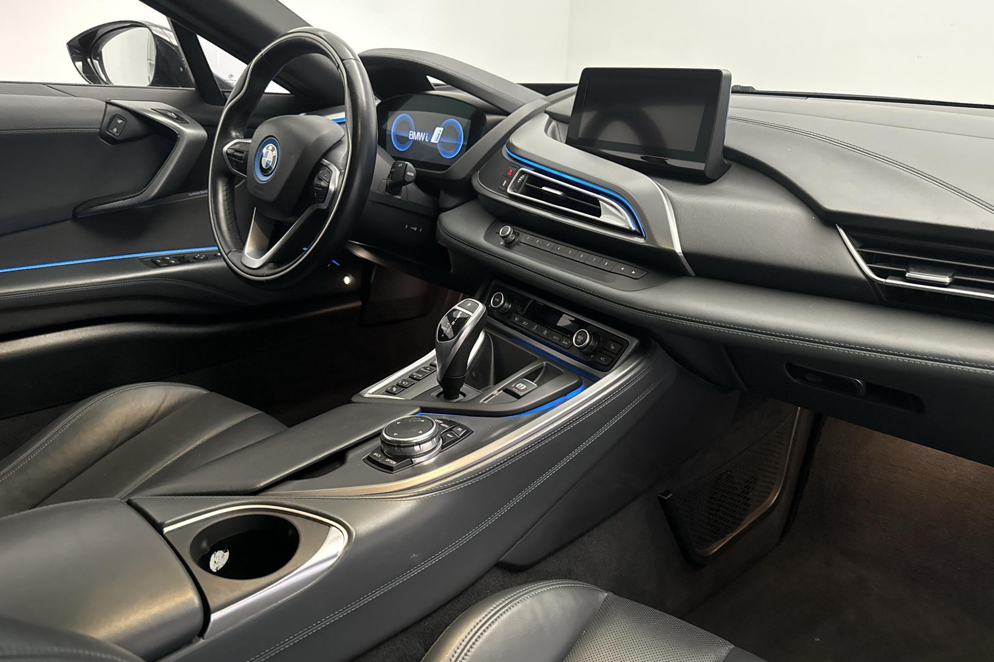 BMW i8, I12 (374hk) - 73 480 km - Automatyczna - szary - 2016