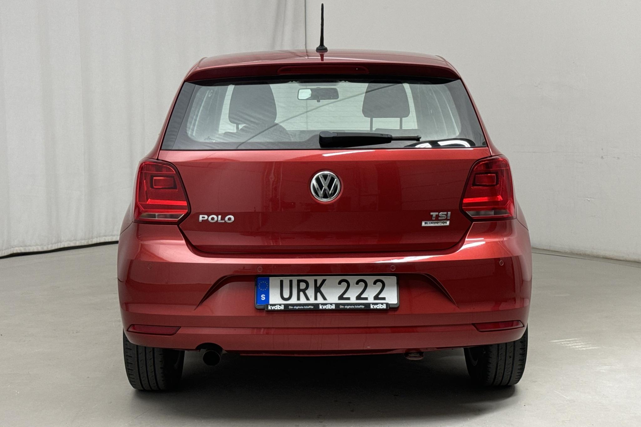 VW Polo 1.2 TSI 5dr (90hk) - 114 190 km - Manualna - czerwony - 2015