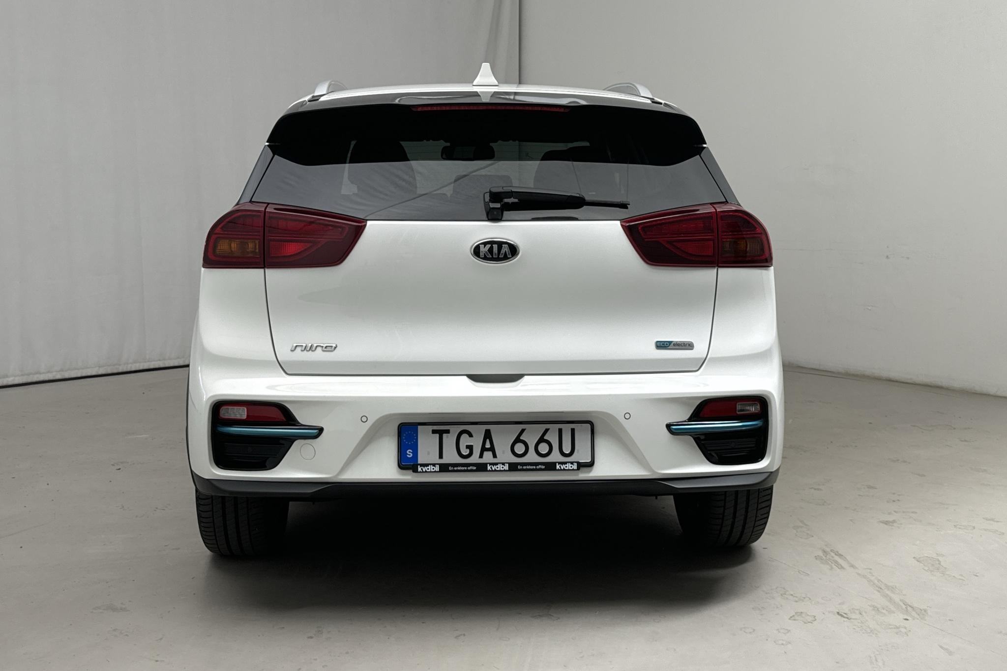 KIA e-Niro 64 kWh (204hk) - 51 660 km - Automatyczna - biały - 2021