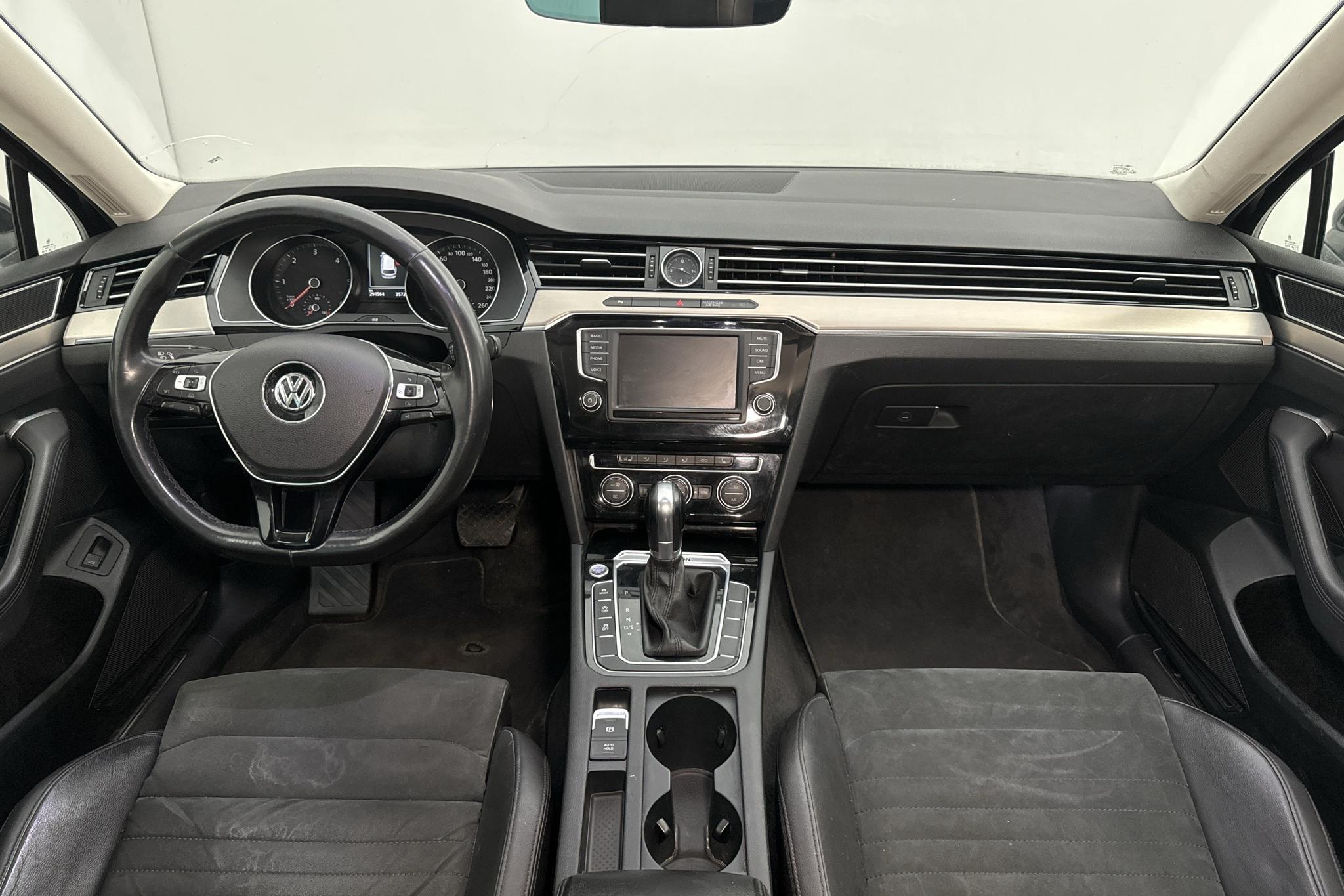 VW Passat 2.0 TDI Sportscombi 4MOTION (190hk) - 291 560 km - Automaatne - must - 2016