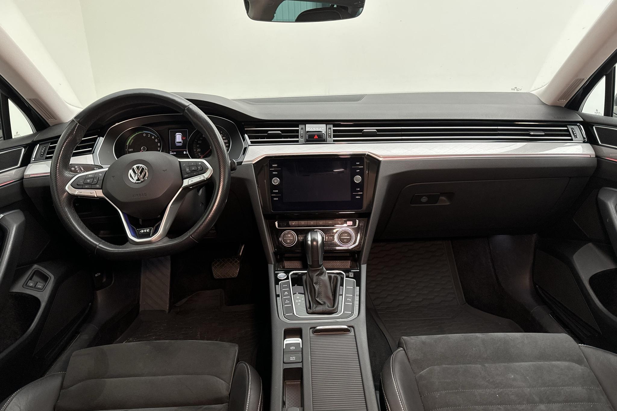 VW Passat 1.4 GTE Sportscombi (218hk) - 66 620 km - Automaattinen - musta - 2020