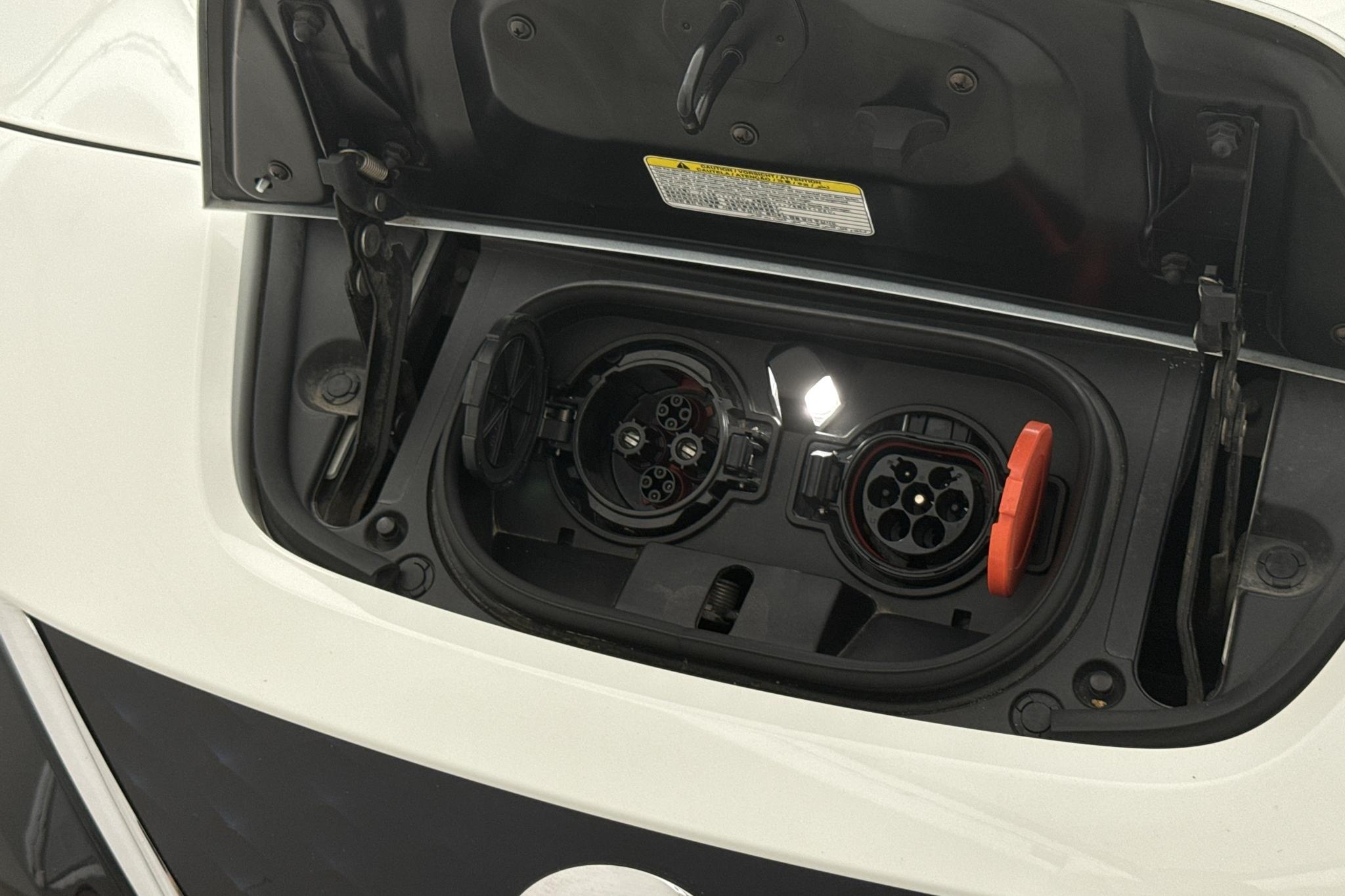 Nissan LEAF 5dr 39 kWh (150hk) - 62 920 km - Automatyczna - biały - 2018