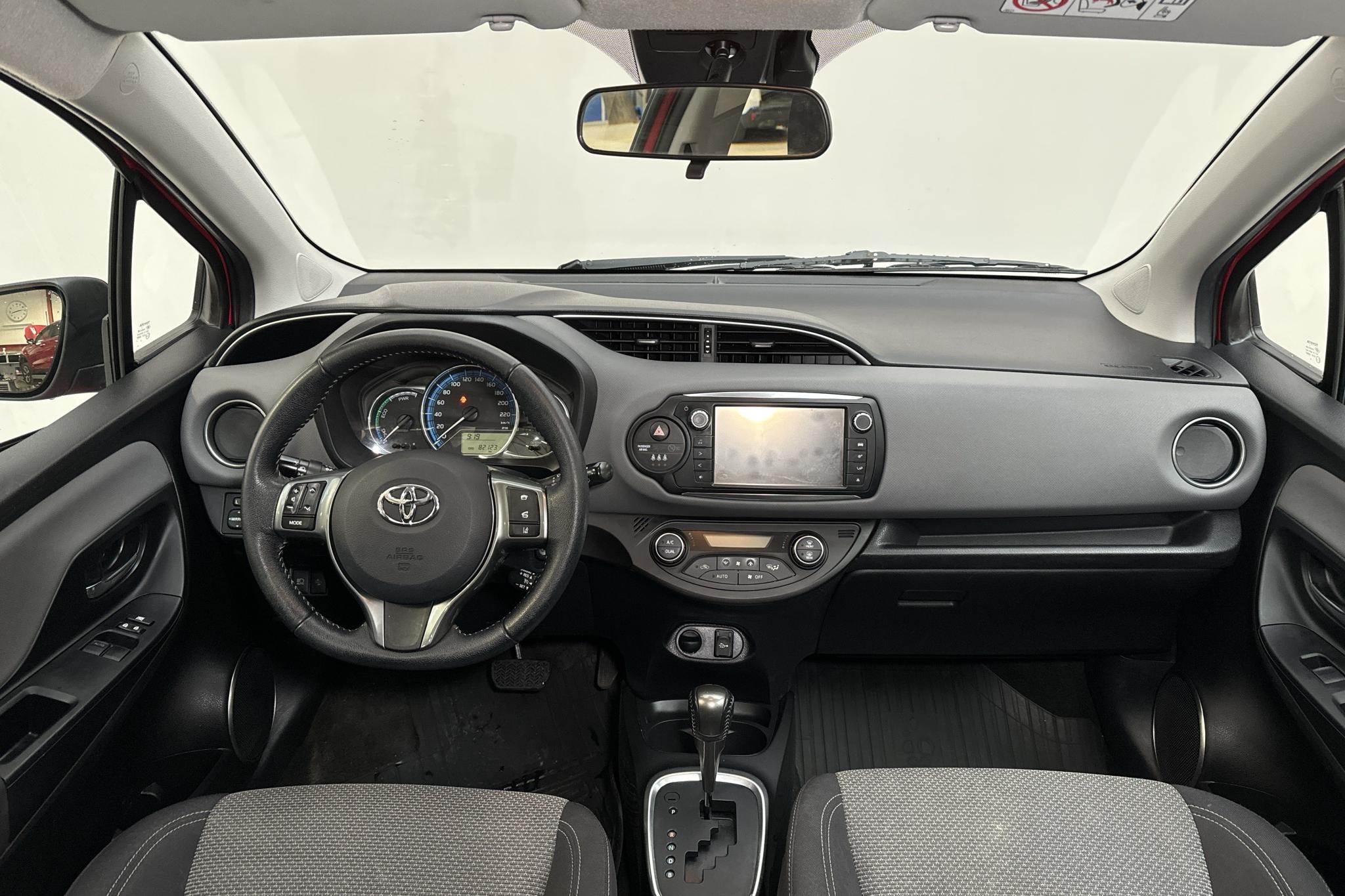 Toyota Yaris 1.5 HSD 5dr (75hk) - 82 110 km - Automaatne - punane - 2016