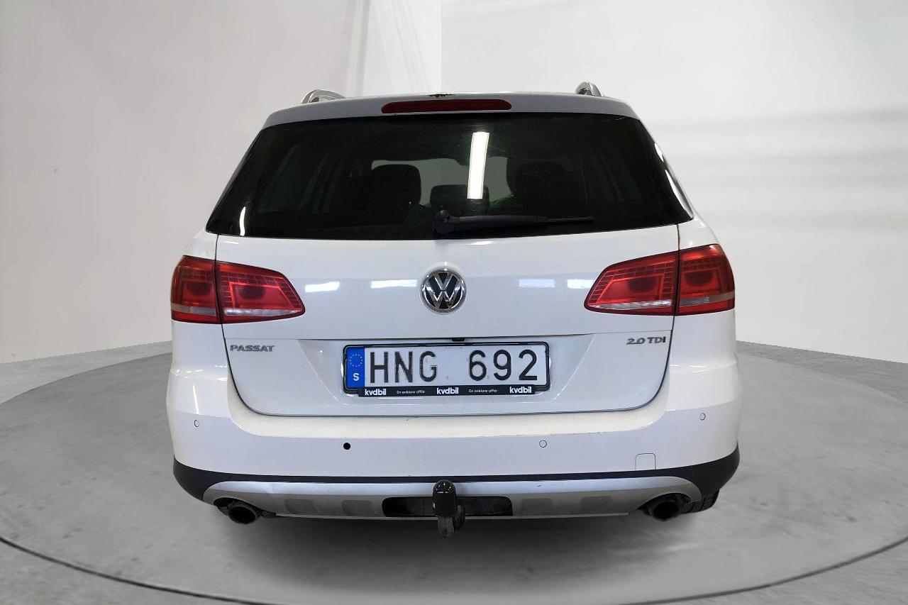 VW Passat Alltrack 2.0 TDI BlueMotion Technology 4Motion (177hk) - 195 050 km - Automaattinen - valkoinen - 2013