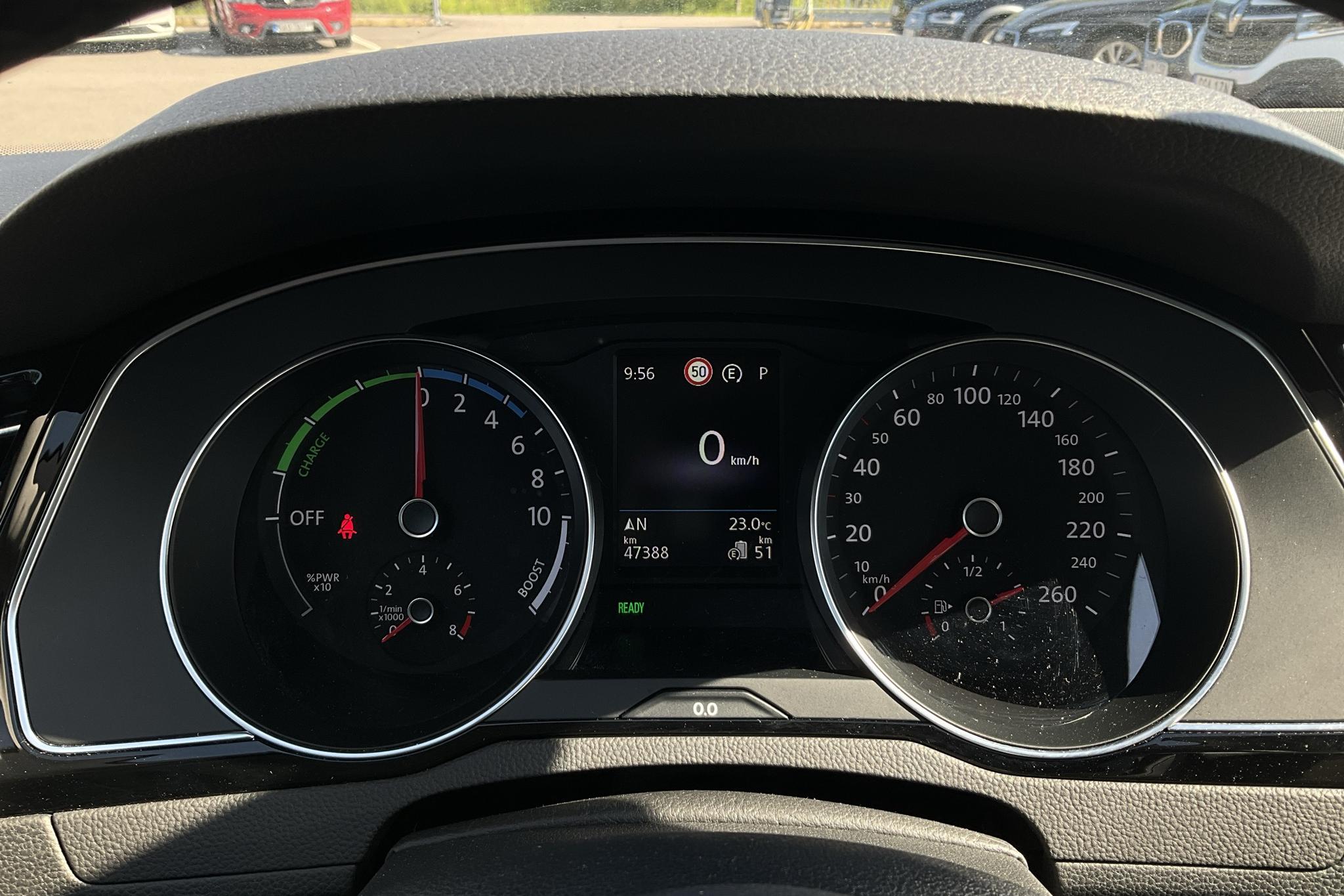 VW Passat 1.4 GTE Sportscombi (218hk) - 47 390 km - Automaatne - valge - 2022
