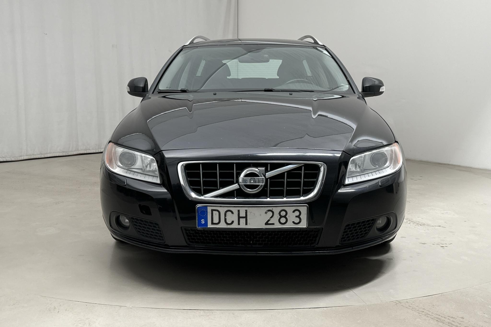 Volvo V70 II D5 (205hk) - 25 762 mil - Manuell - svart - 2011