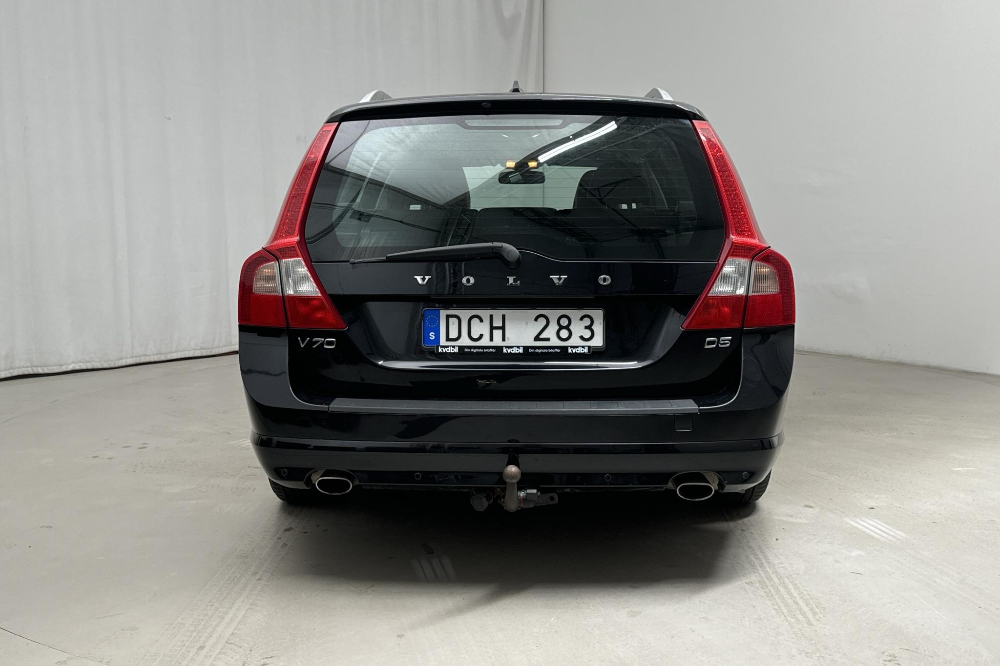 Volvo V70 II D5 (205hk) - 25 762 mil - Manuell - svart - 2011