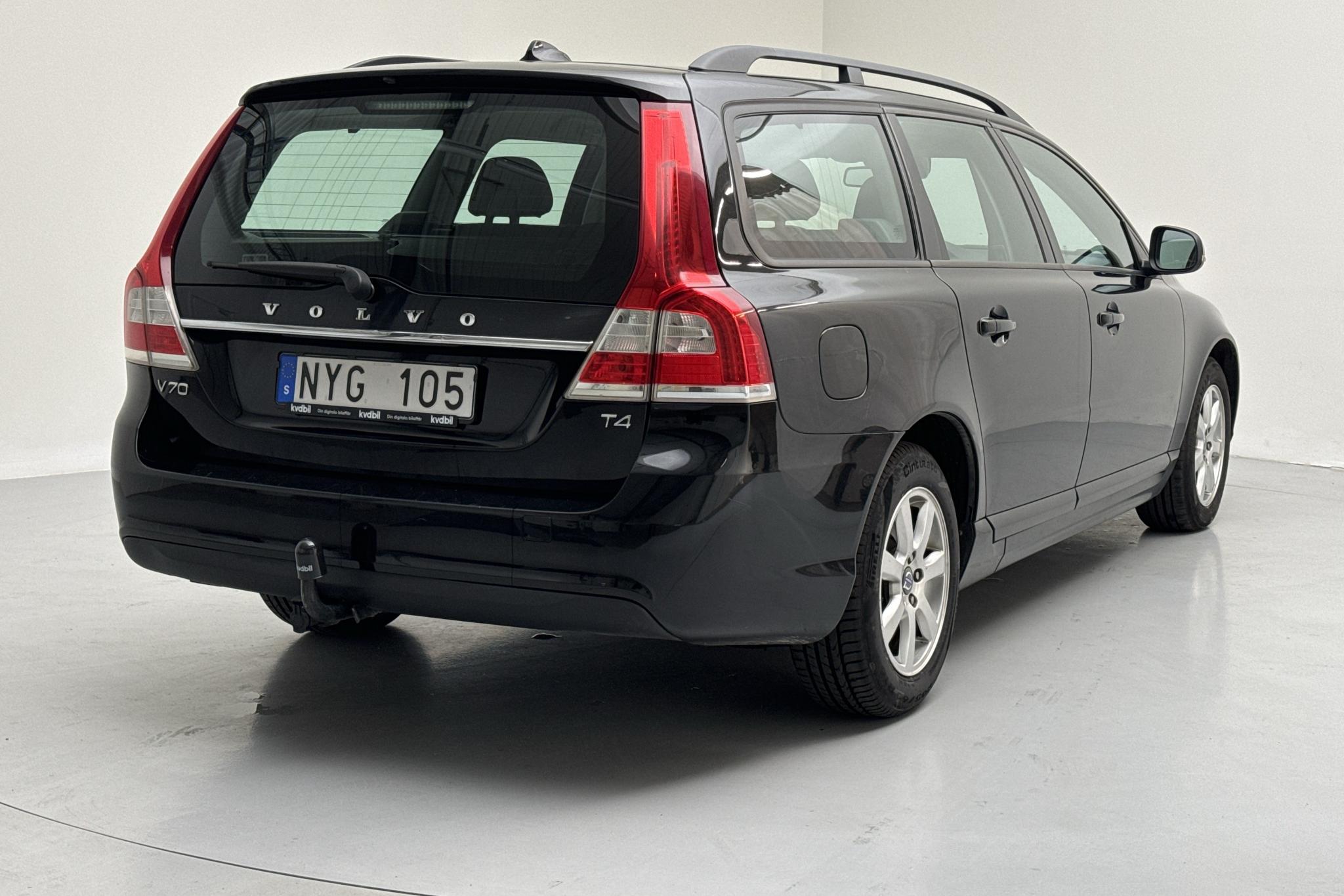 Volvo V70 II T4 (180hk) - 323 580 km - Manual - black - 2014