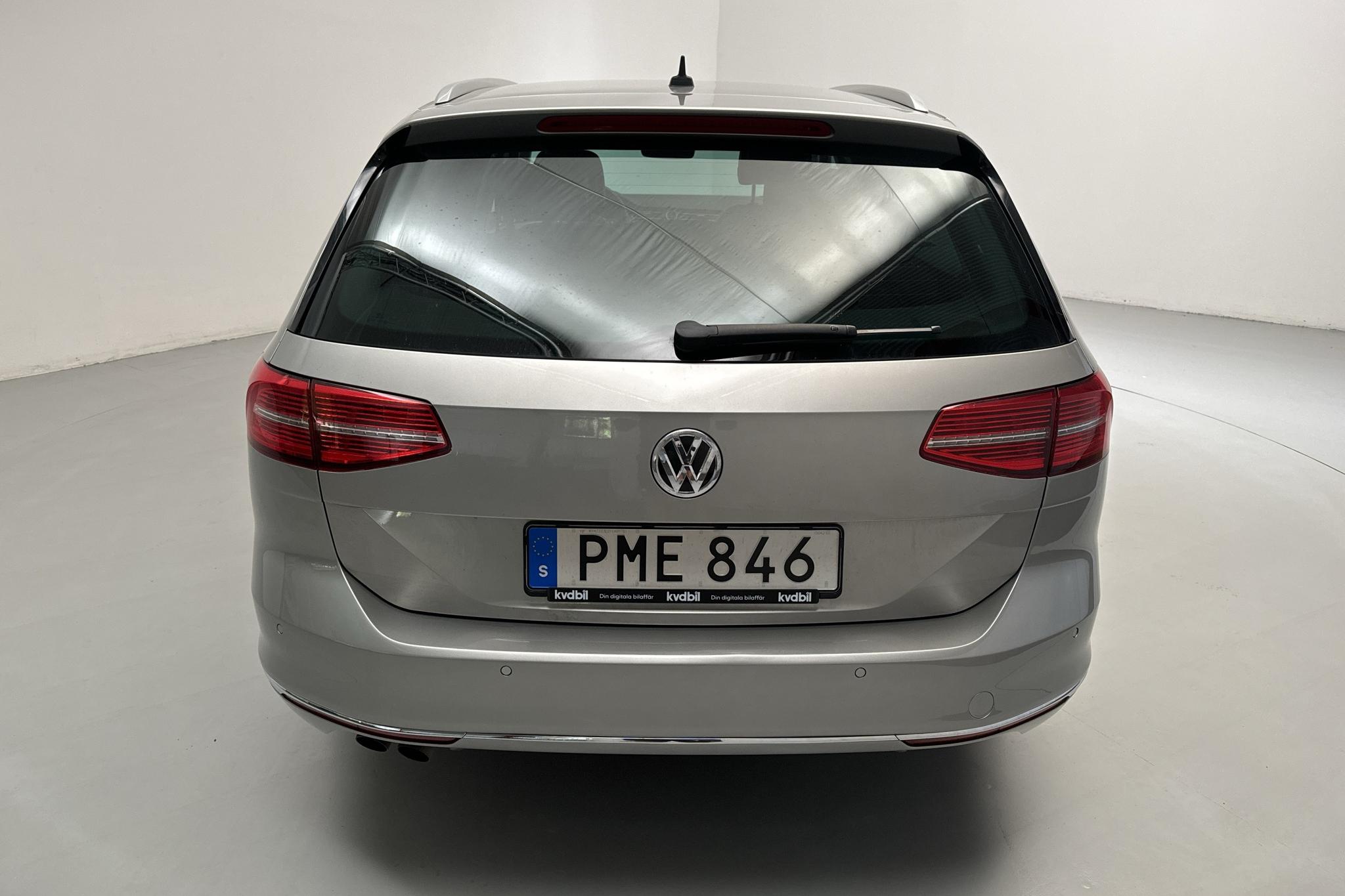 VW Passat 2.0 TDI Sportscombi 4MOTION (190hk) - 131 170 km - Automatyczna - srebro - 2015