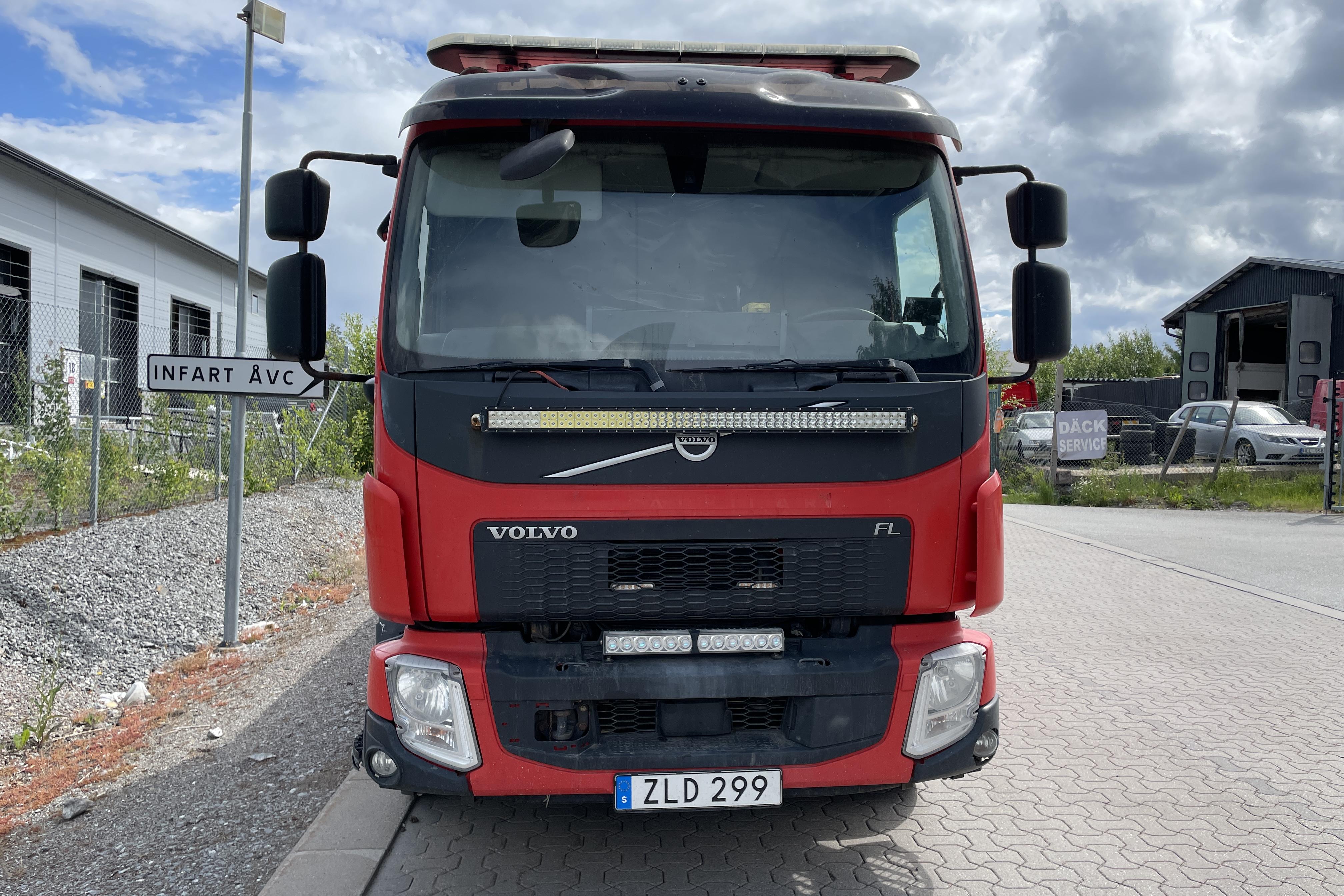 Volvo FL240 - 275 969 km - Automatic - red - 2016