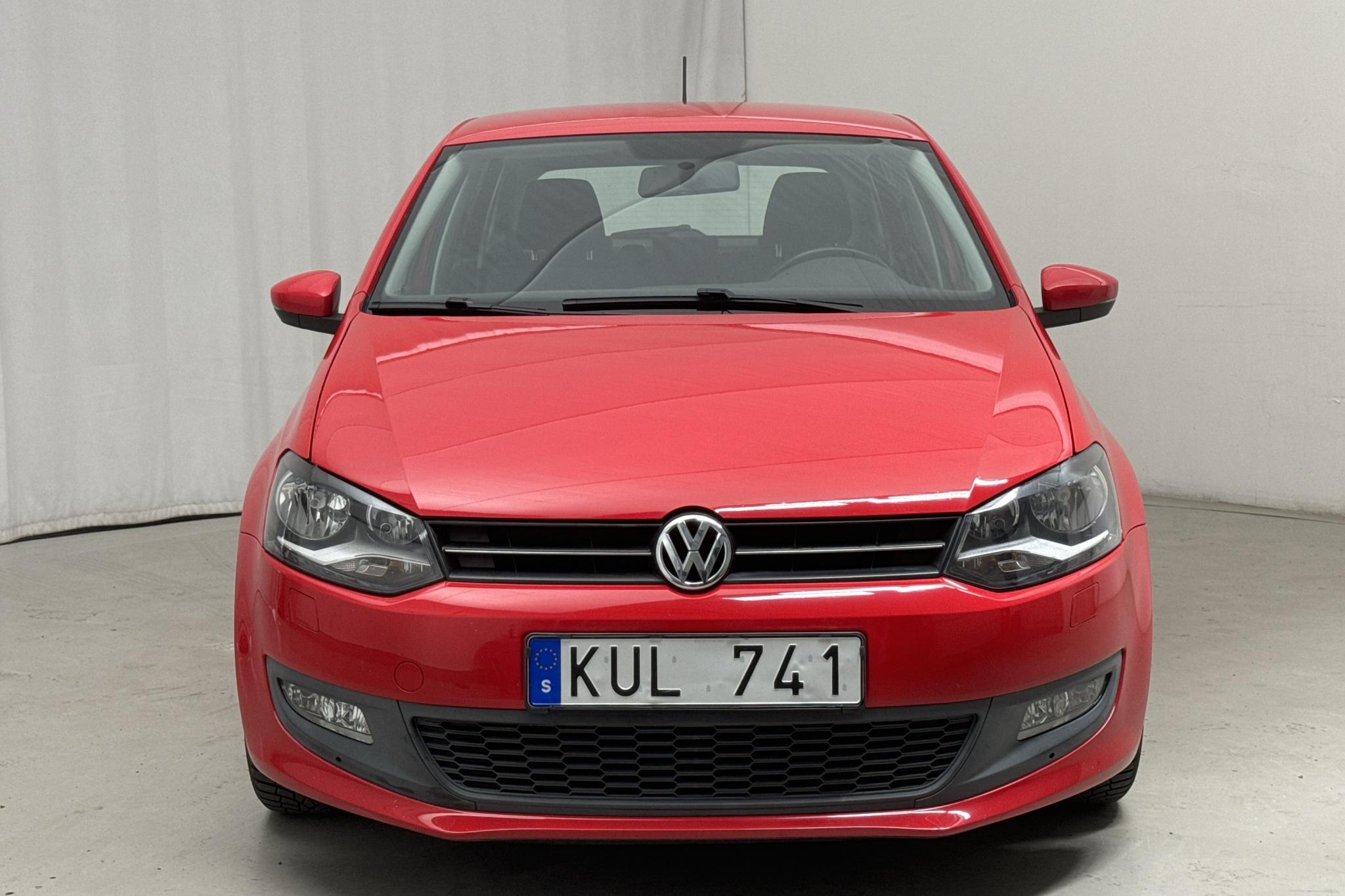 VW Polo 1.4 5dr (85hk) - 9 459 mil - Manuell - röd - 2011