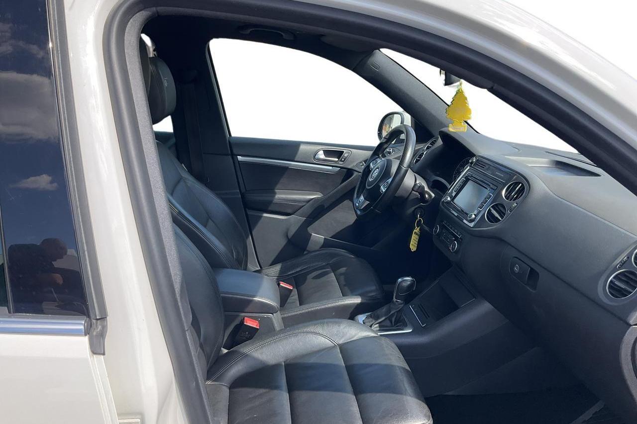 VW Tiguan 2.0 TDI 4MOTION BlueMotion Technology (140hk) - 173 350 km - Automatic - white - 2013