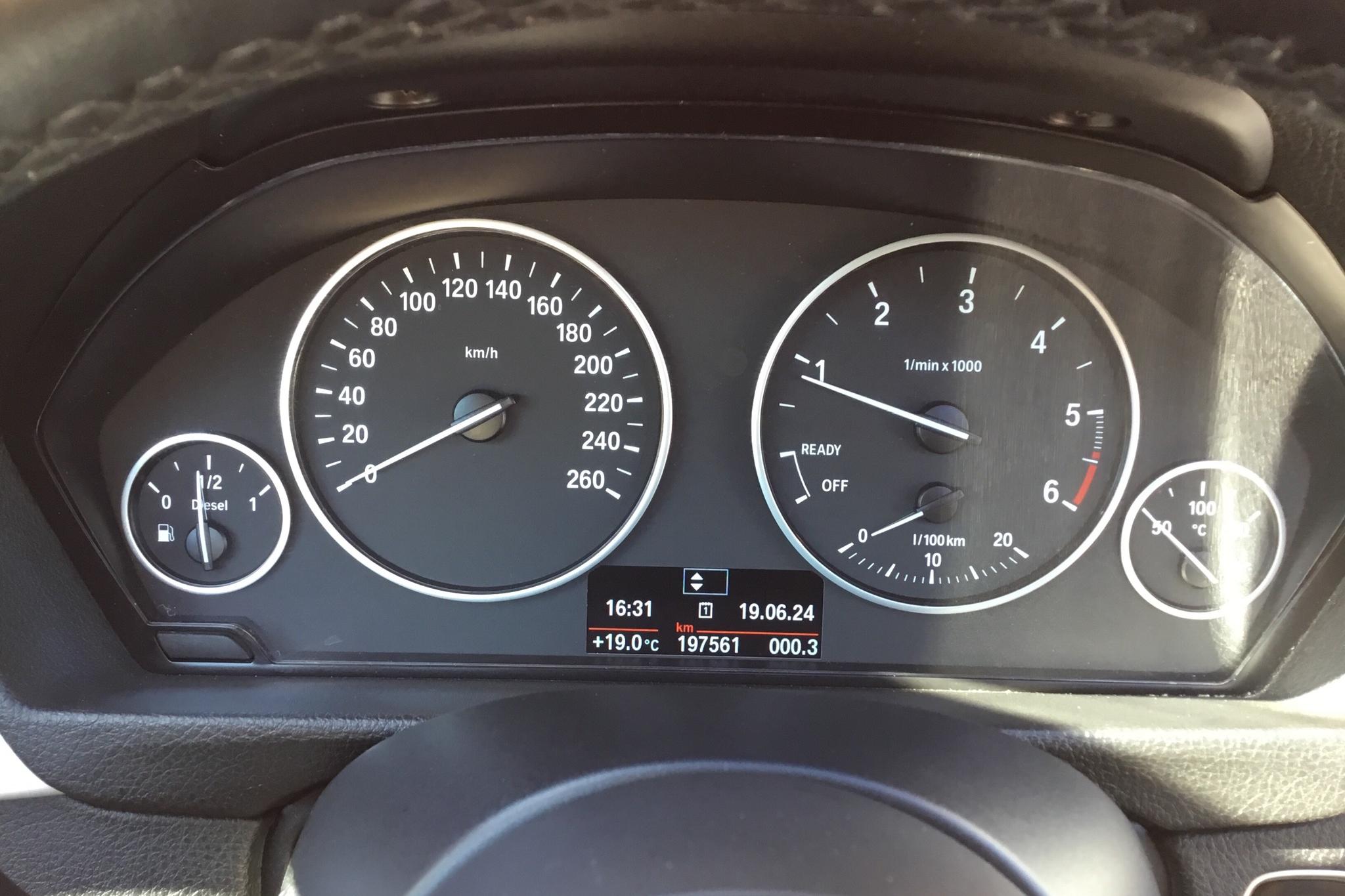 BMW 320d GT xDrive, F34 (184hk) - 197 560 km - Manuaalinen - harmaa - 2015