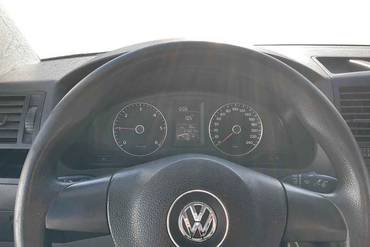 VW Transporter T5 2.0 TDI Pickup 4MOTION (140hk) - 218 260 km - Käsitsi - oranž - 2012