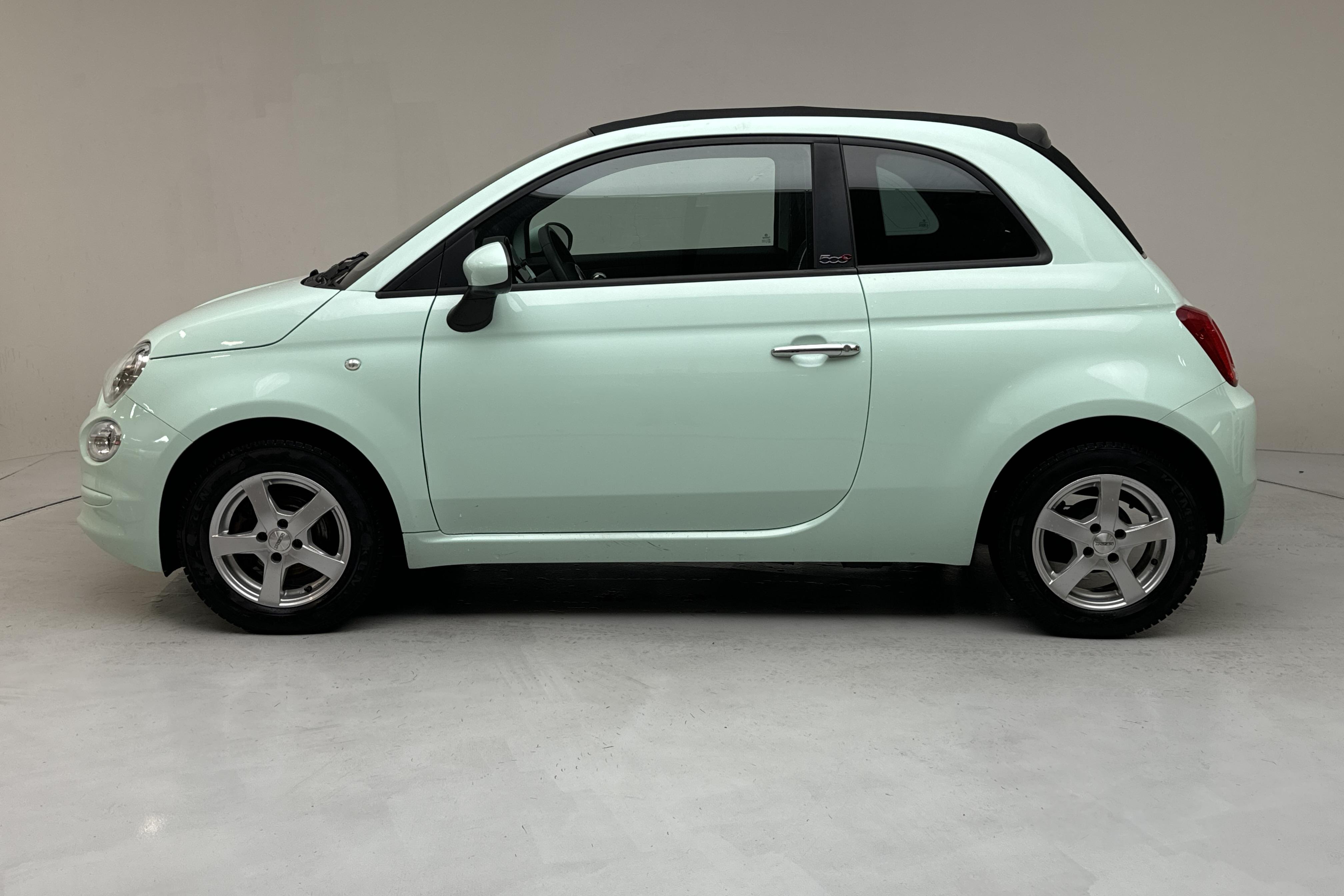 Fiat 500C Hybrid (70hk) - 50 400 km - Manualna - zielony - 2020