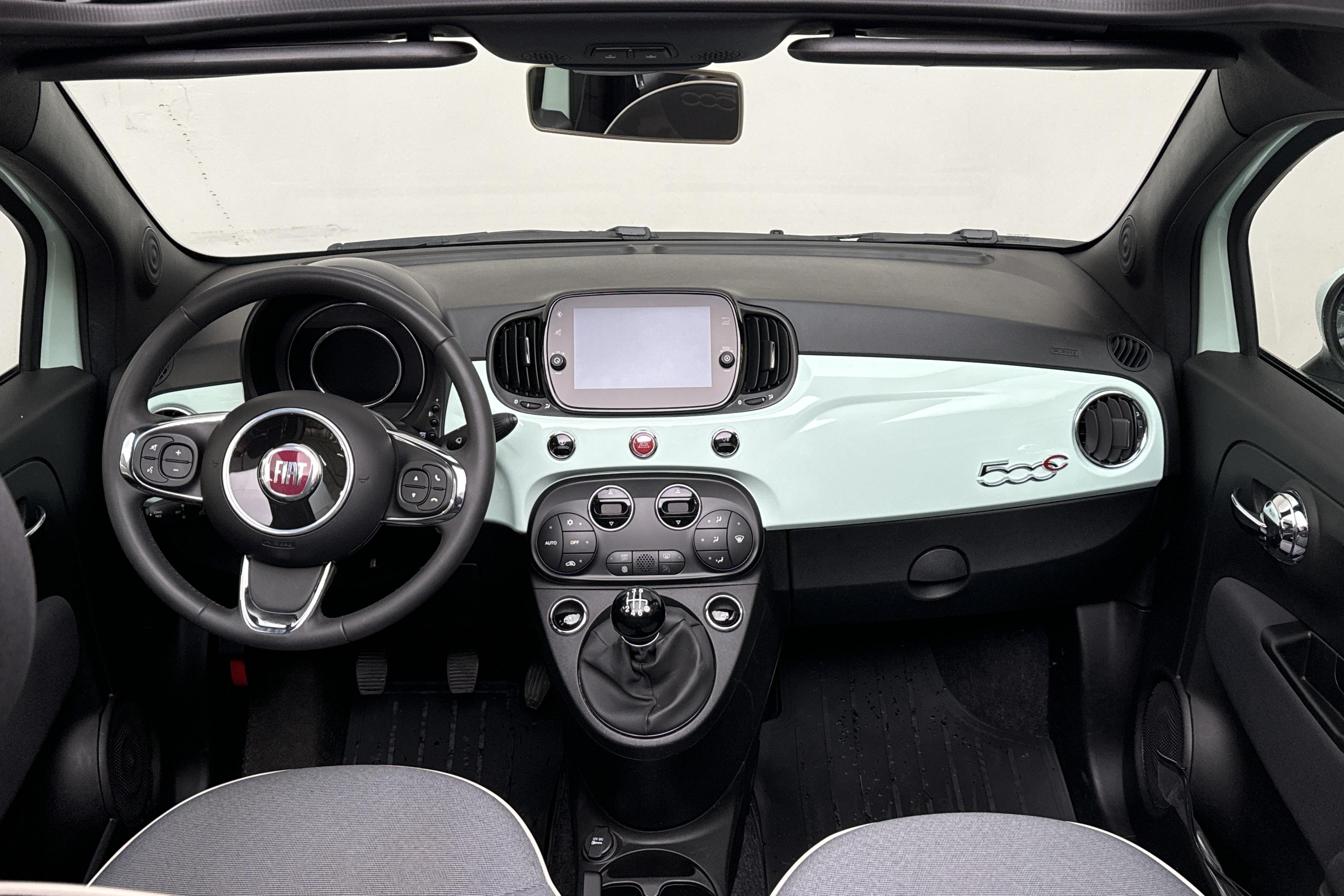 Fiat 500C Hybrid (70hk) - 4 479 mil - Manuell - grön - 2021