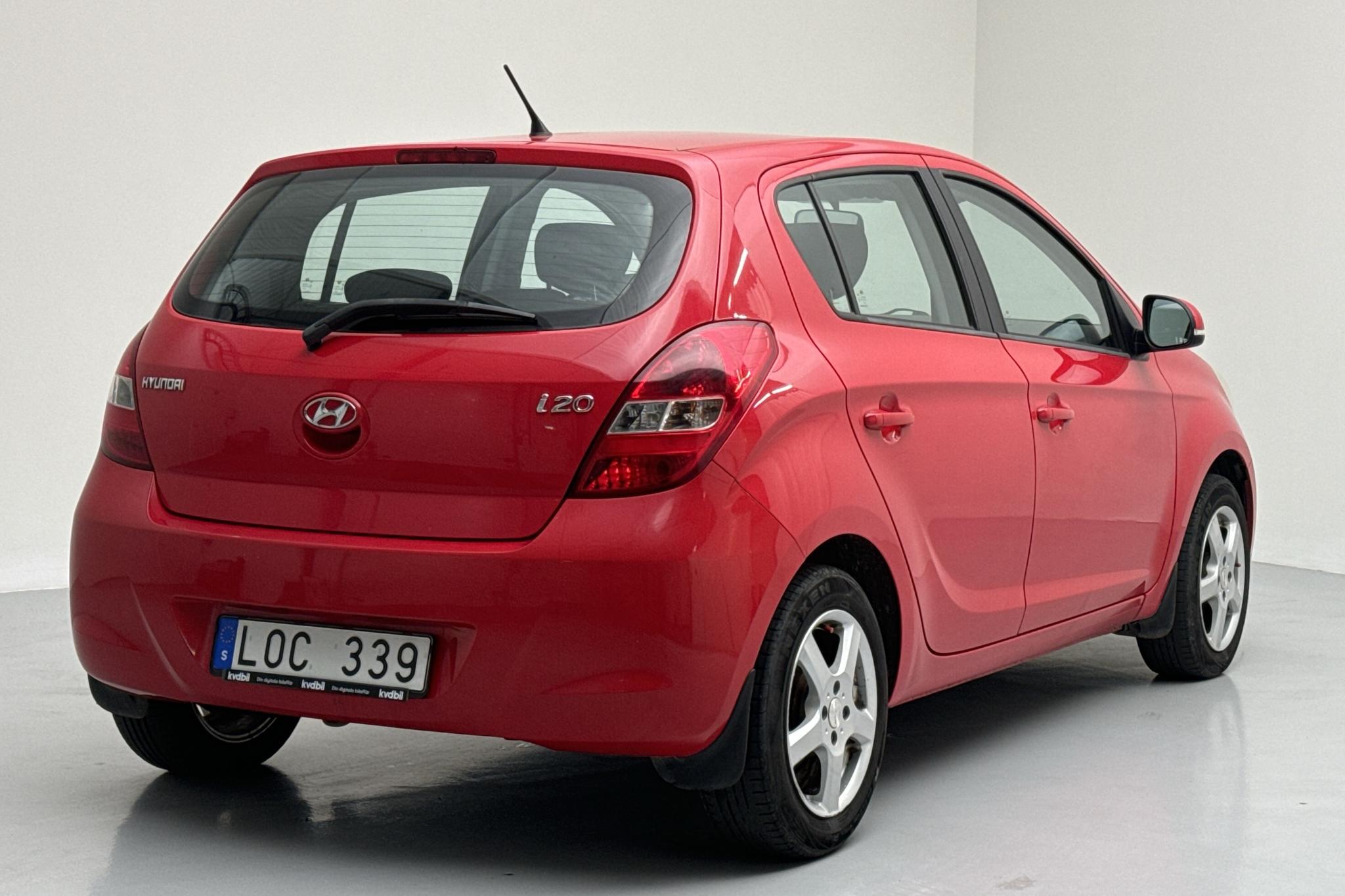 Hyundai i20 1.4 (100hk) - 191 210 km - Manual - red - 2011