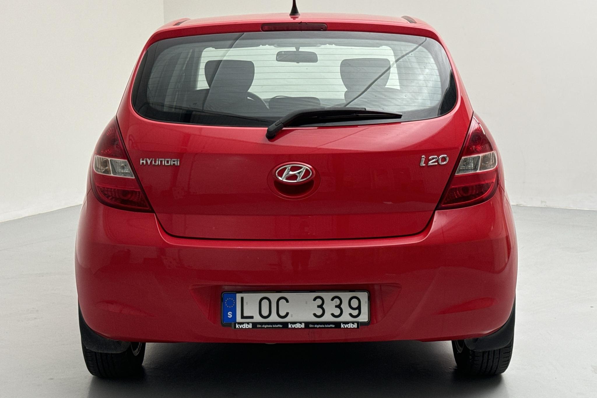 Hyundai i20 1.4 (100hk) - 191 210 km - Manualna - czerwony - 2011