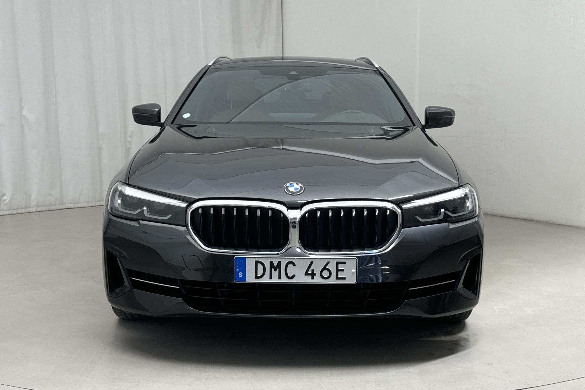 BMW 530e xDrive Touring, G31 12kWh LCI (292hk) - 71 380 km - Automaatne - hall - 2021