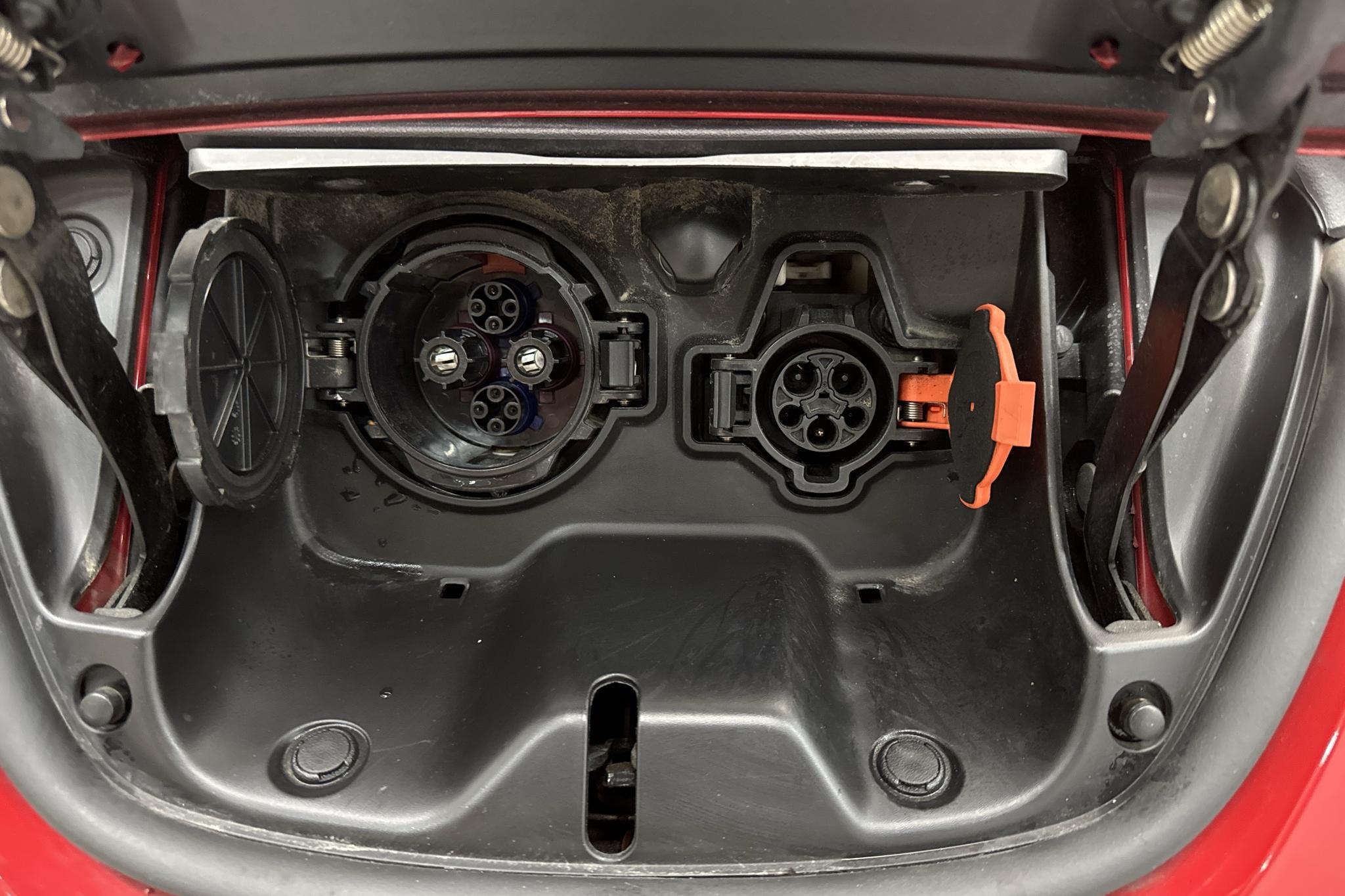 Nissan LEAF 5dr (109hk) - 1 356 mil - Automat - röd - 2017