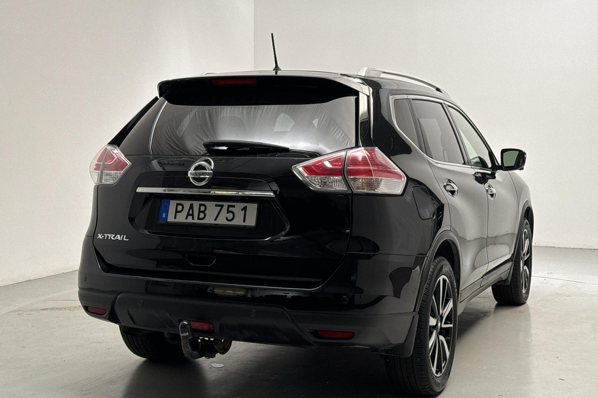 Nissan X-trail 1.6 dCi 2WD (130hk) - 24 580 km - Automatyczna - czarny - 2016