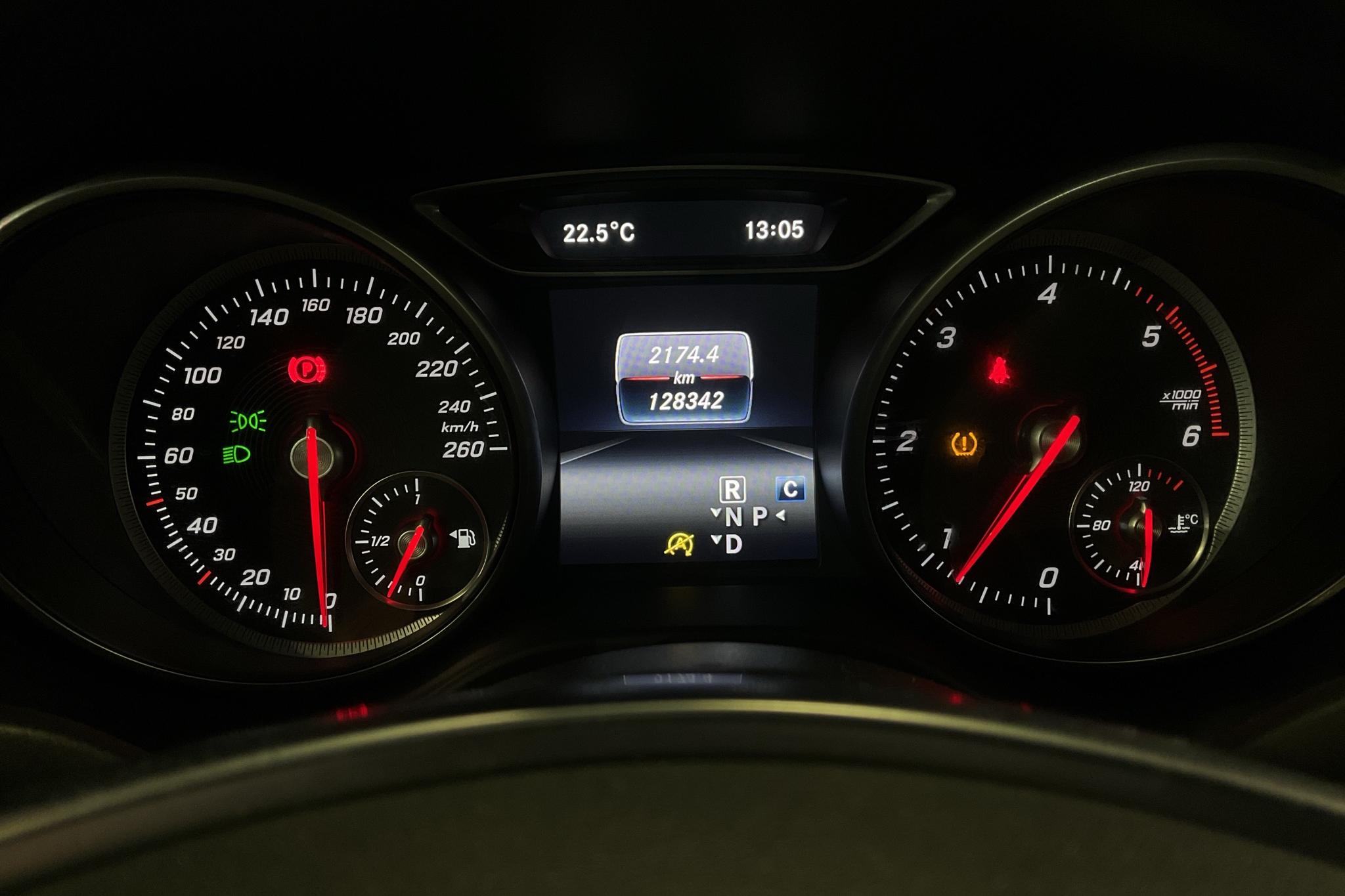 Mercedes CLA 200 d 4MATIC Shooting Brake X117 (136hk) - 128 340 km - Automatyczna - czarny - 2016