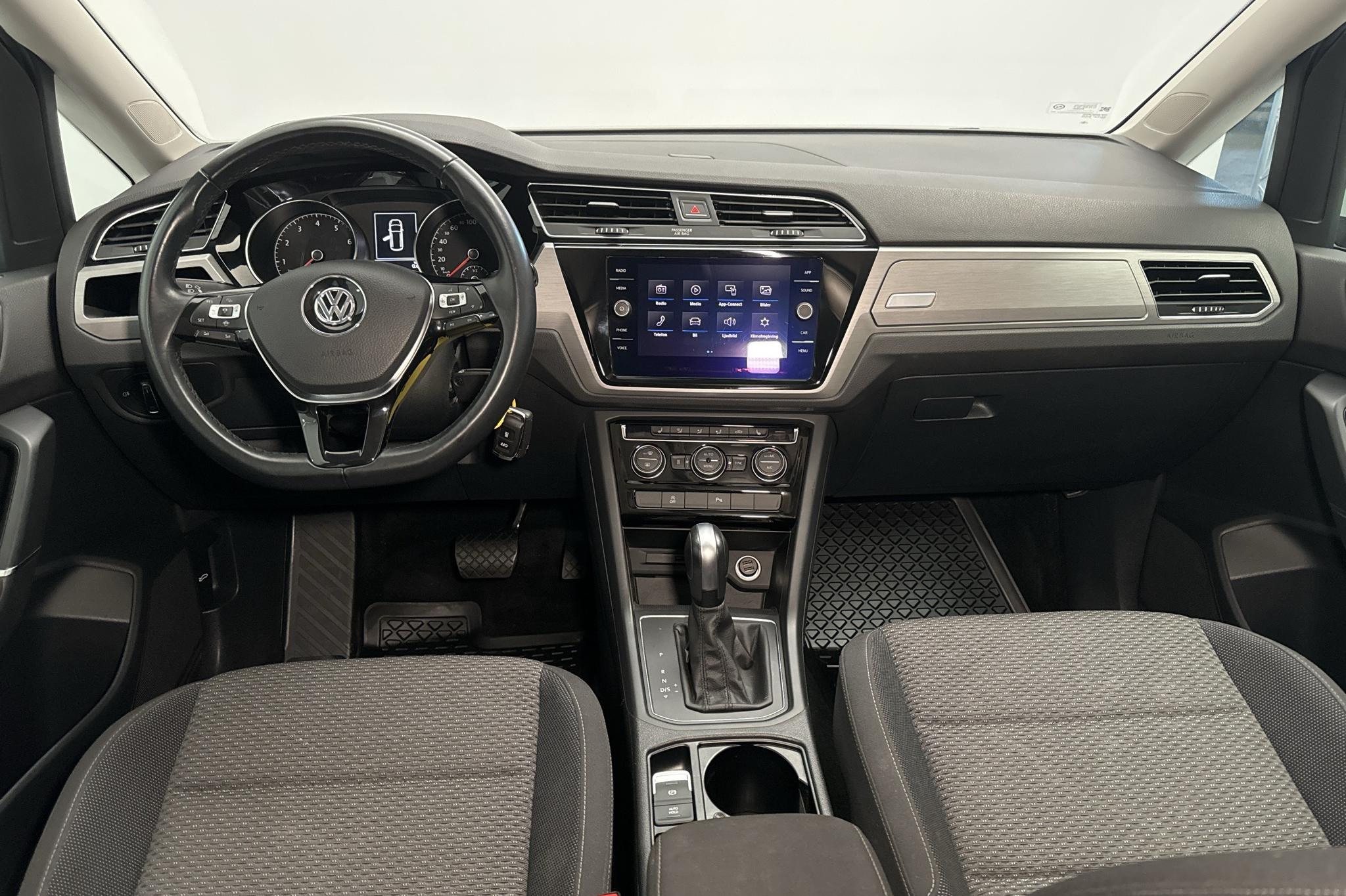 VW Touran 1.5 TSI (150hk) - 59 410 km - Automatyczna - biały - 2020