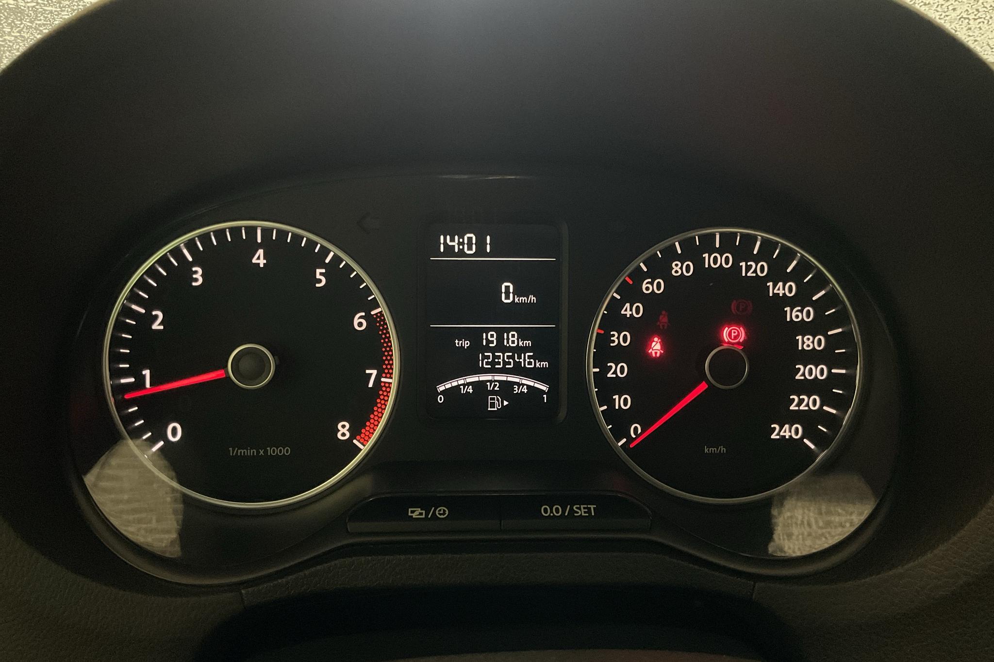 VW Polo 1.4 5dr (85hk) - 123 540 km - Manual - Dark Grey - 2014