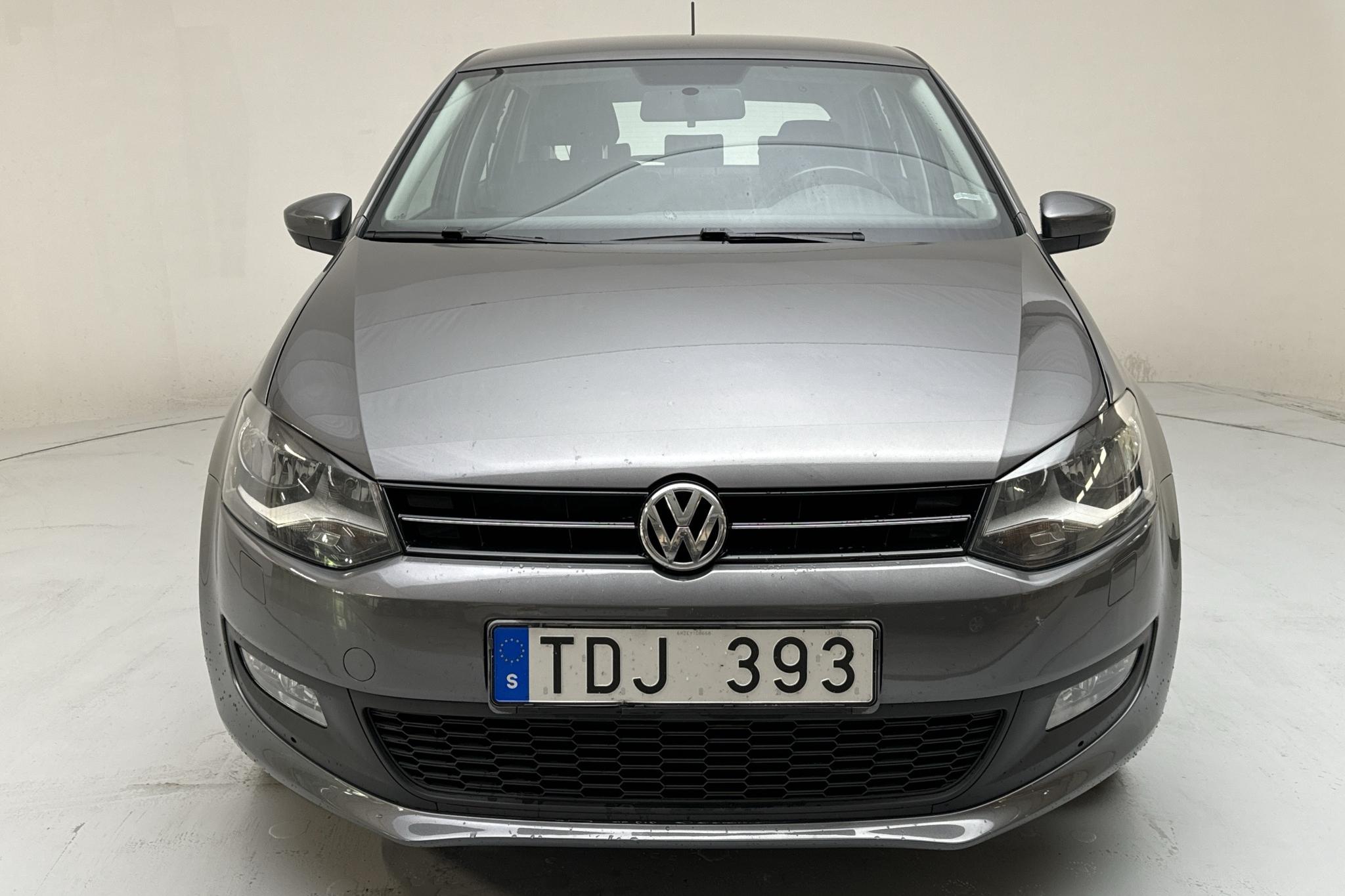 VW Polo 1.4 5dr (85hk) - 123 540 km - Manualna - Dark Grey - 2014