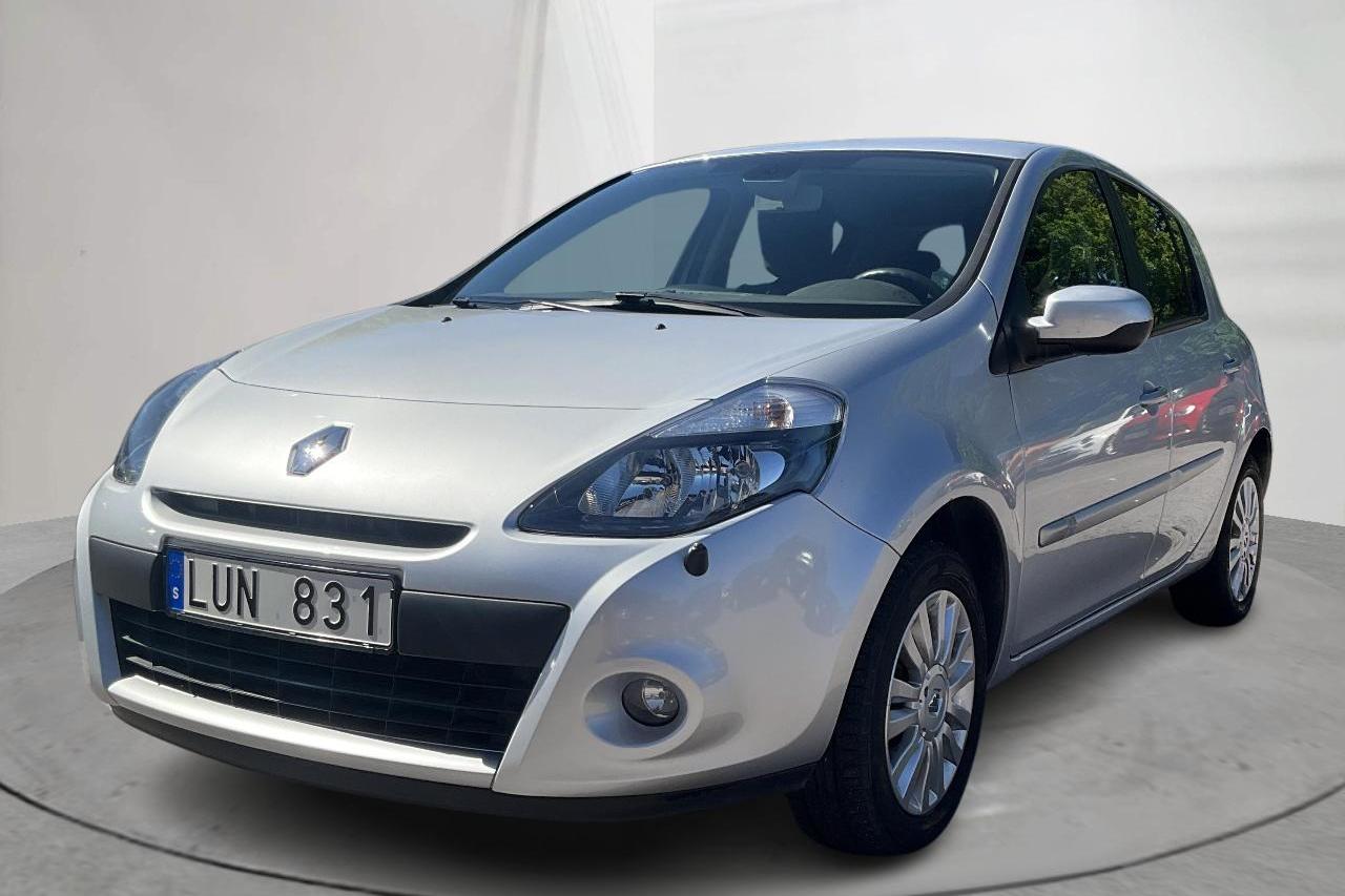 Renault Clio III 1.2 5dr (75hk) - 3 720 mil - Manuell - silver - 2011