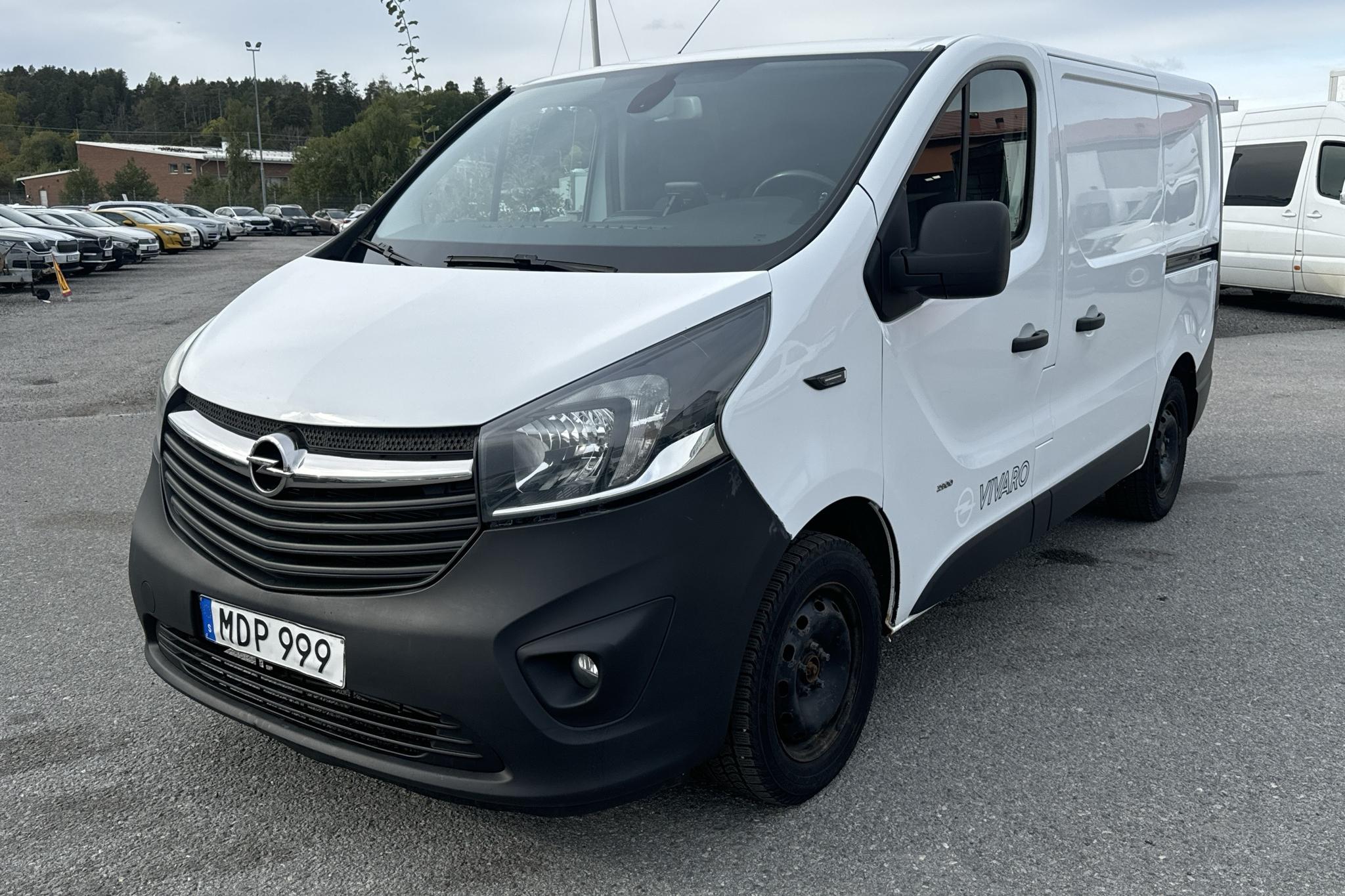 Opel Vivaro 1.6 CDTI (120hk) - 211 190 km - Käsitsi - valge - 2016