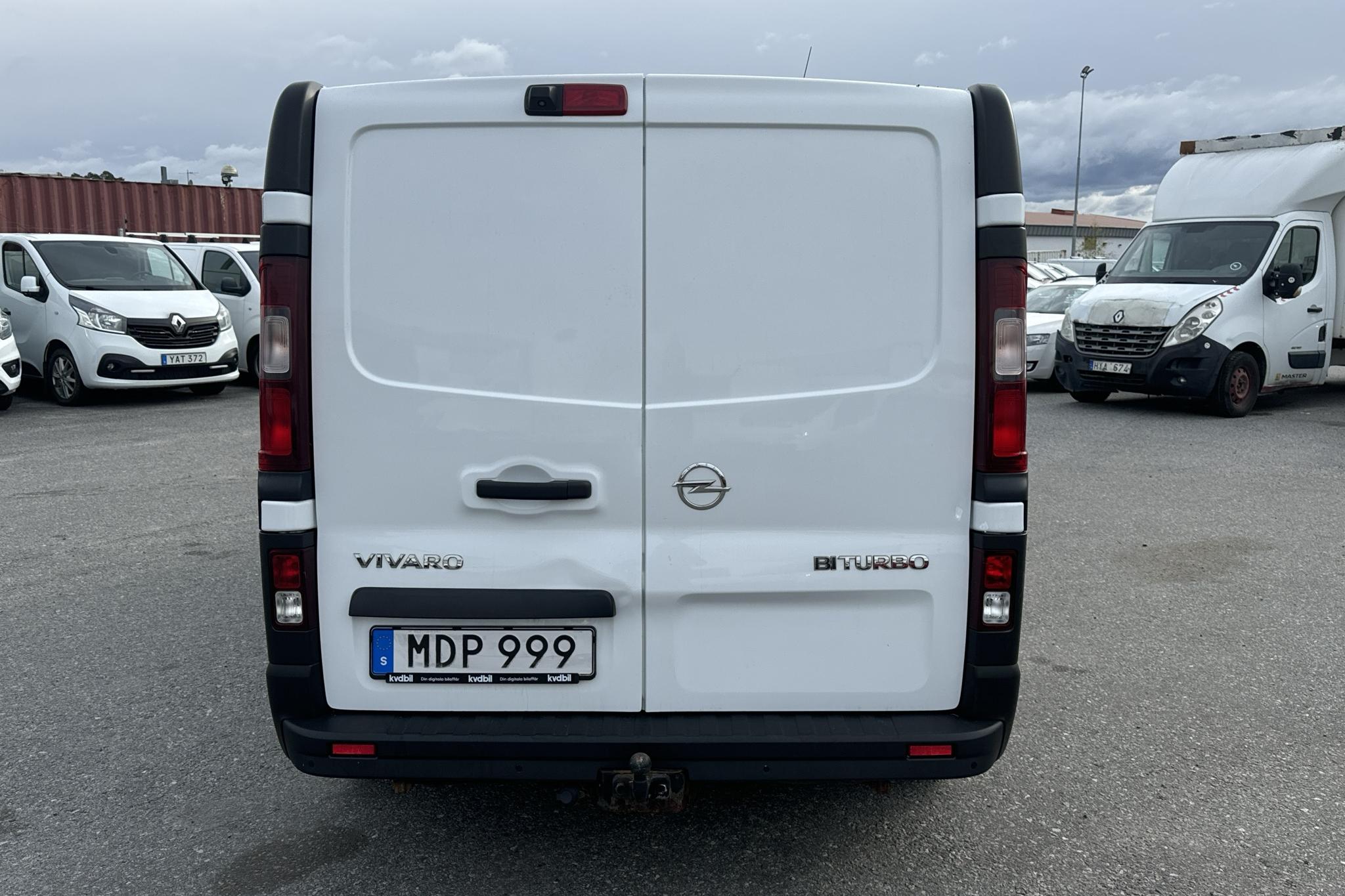 Opel Vivaro 1.6 CDTI (120hk) - 211 190 km - Manualna - biały - 2016