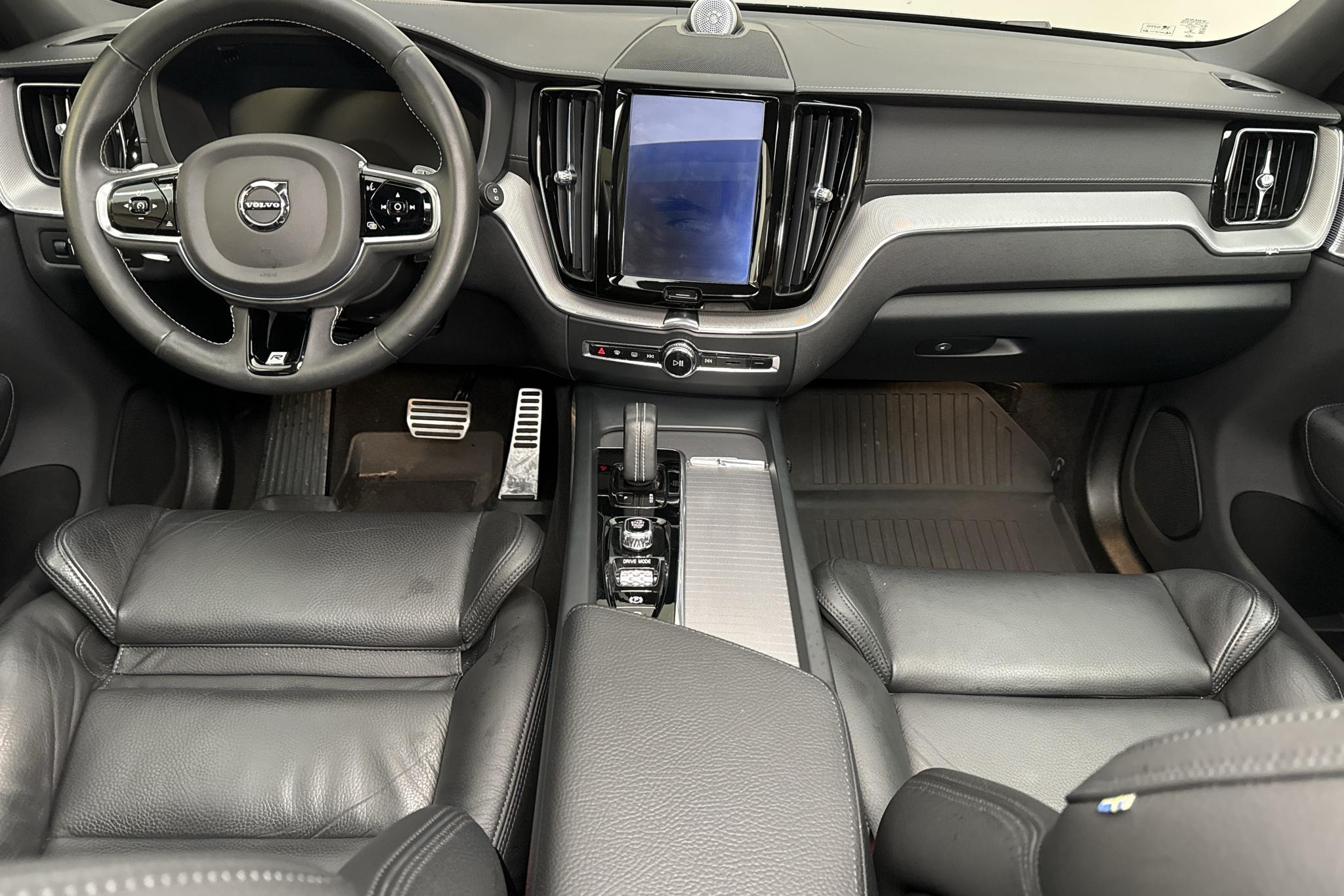 Volvo XC60 T8 AWD Recharge (390hk) - 3 437 mil - Automat - grå - 2020