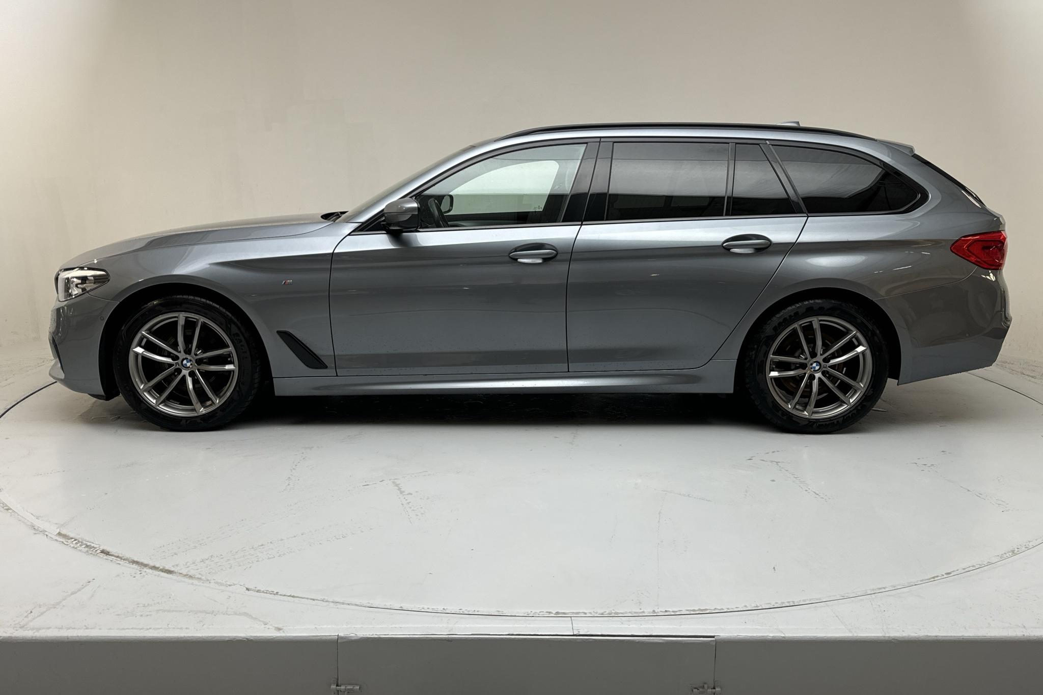 BMW 520d xDrive Touring MHEV, G31 (190hk) - 15 559 mil - Automat - blå - 2020