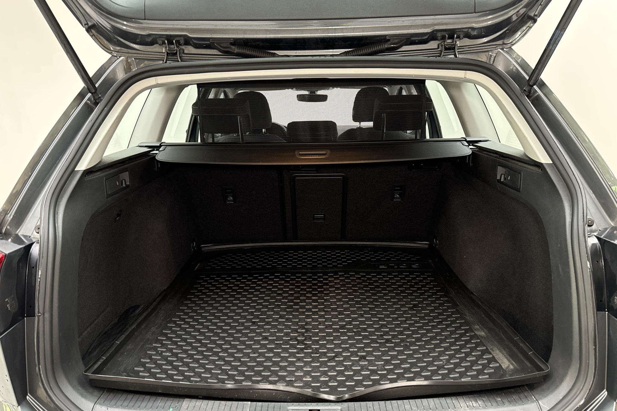 VW Golf Alltrack 2.0 TDI 4MOTION (184hk) - 105 540 km - Automatic - Dark Grey - 2019