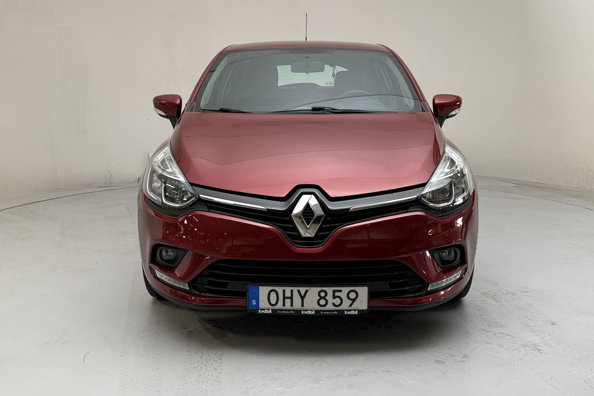 Renault Clio IV 1.2 16V 5dr (75hk) - 29 480 km - Manual - Dark Red - 2017