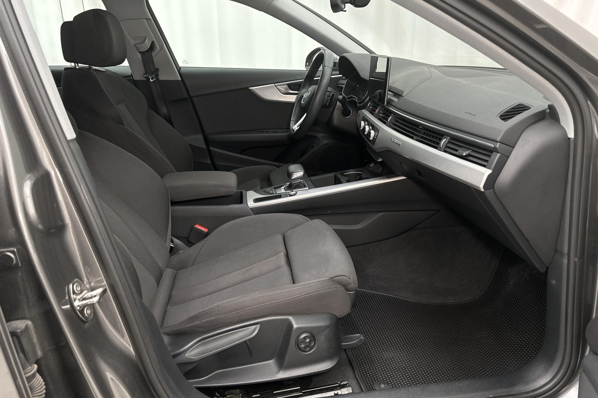 Audi A4 Avant 40 TDI quattro (204hk) - 45 340 km - Automatyczna - szary - 2021