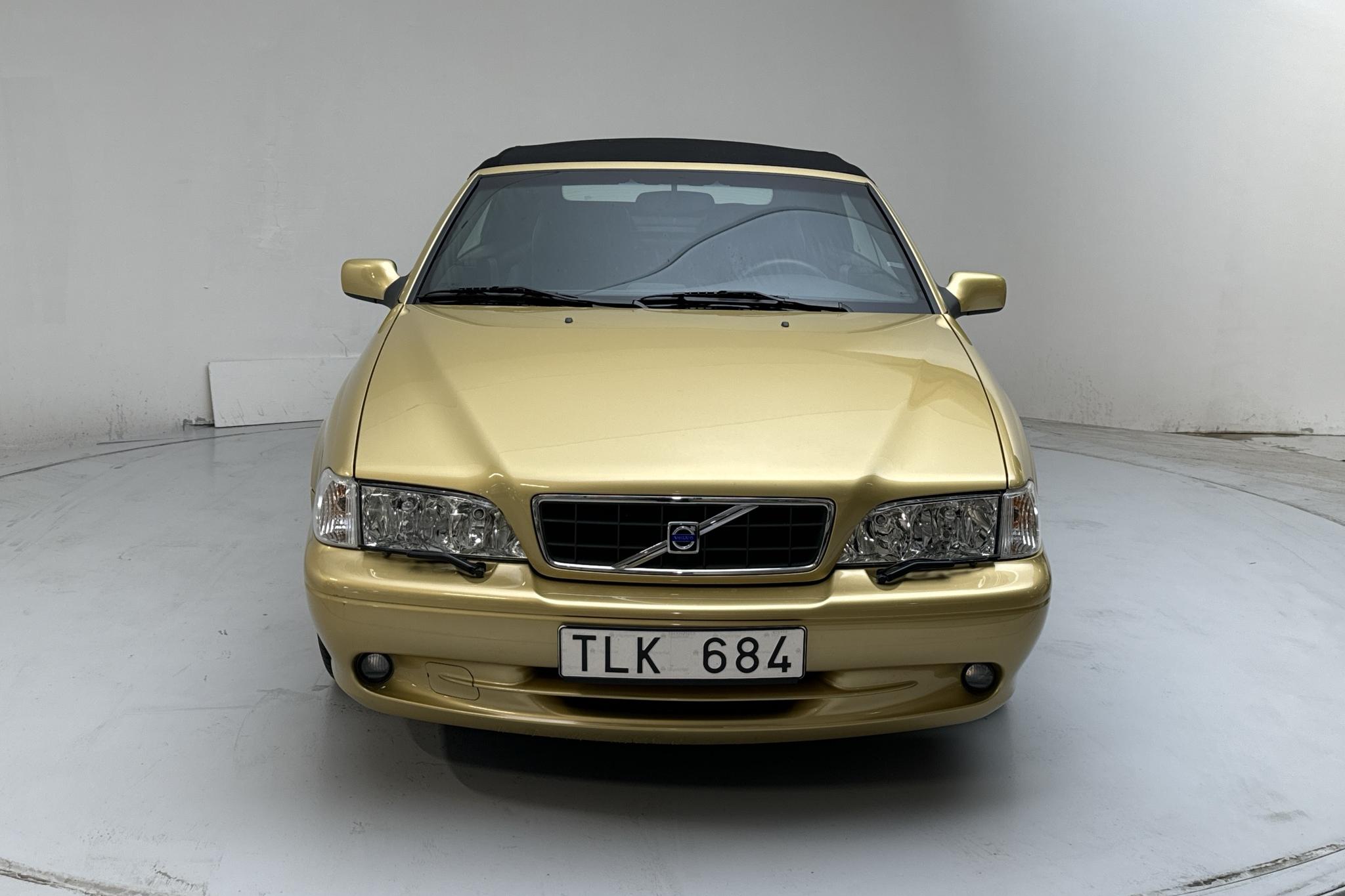 Volvo C70 2.4T Cabriolet (200hk) - 37 440 km - Automaatne - kollane - 2003